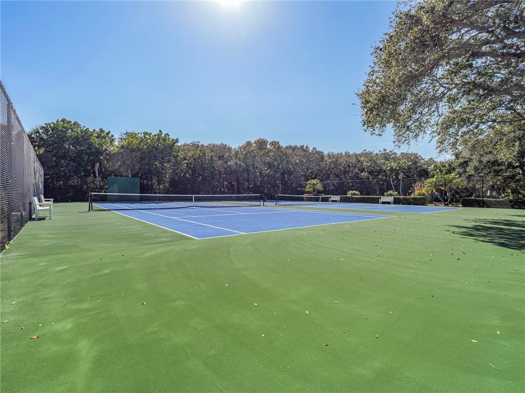 VICTORIA CONDO - Residential