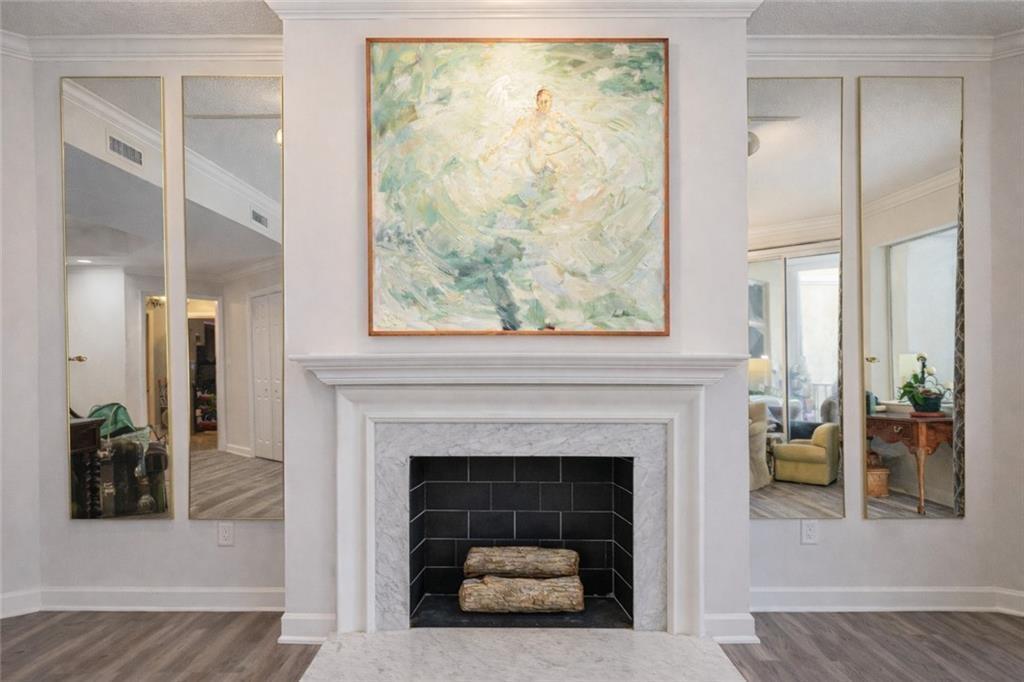 VICTORIA CONDO - Residential