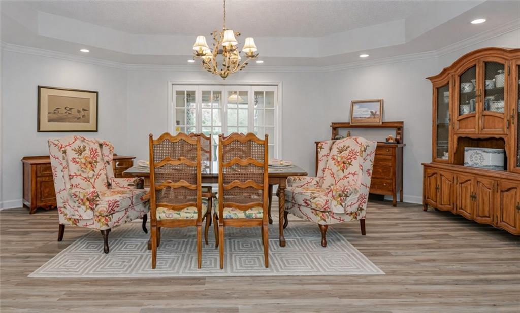 VICTORIA CONDO - Residential