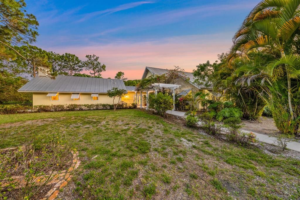 Photo of 13105 Silver Fox Lane, Palm Beach Gardens, FL 33418 (MLS # R10798849)