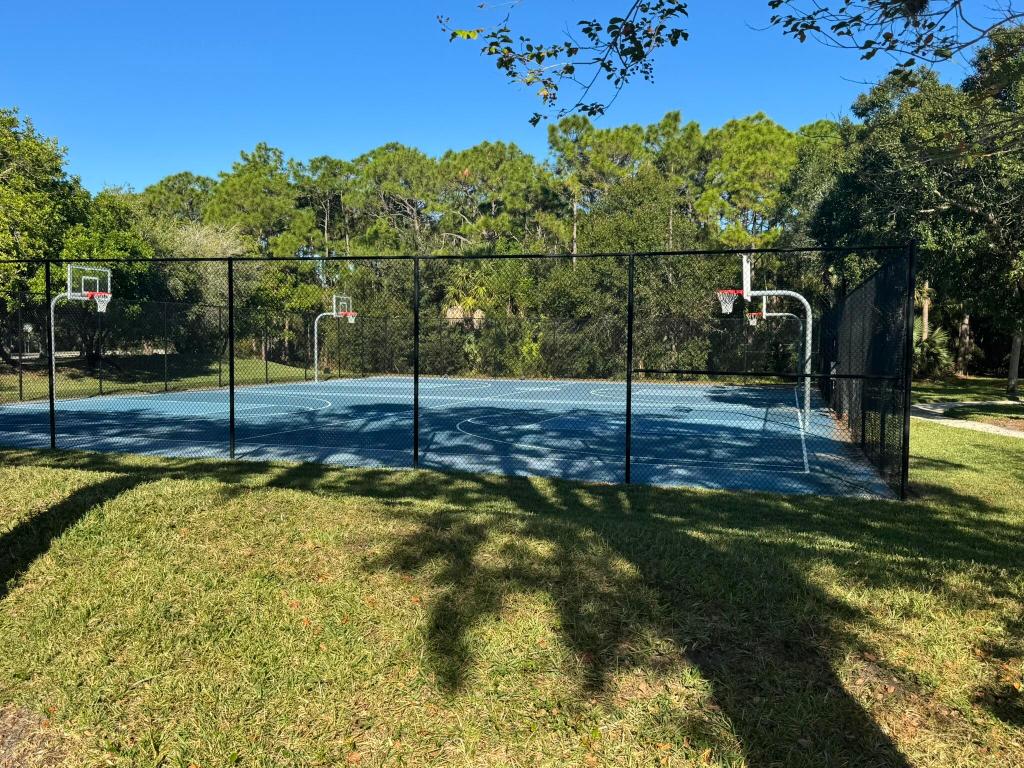 MARINER VILLAGE - Residential