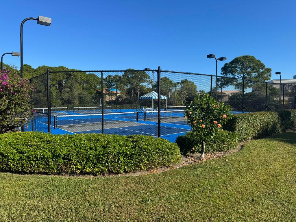 MARINER VILLAGE - Residential