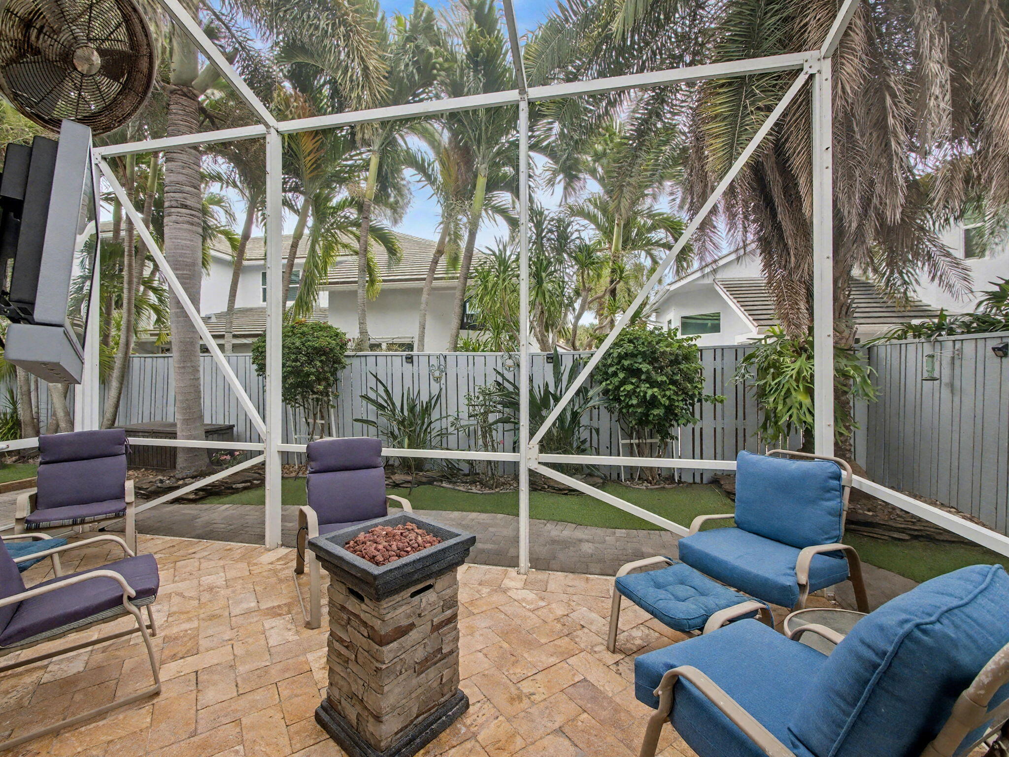 SEA COLONY - Residential