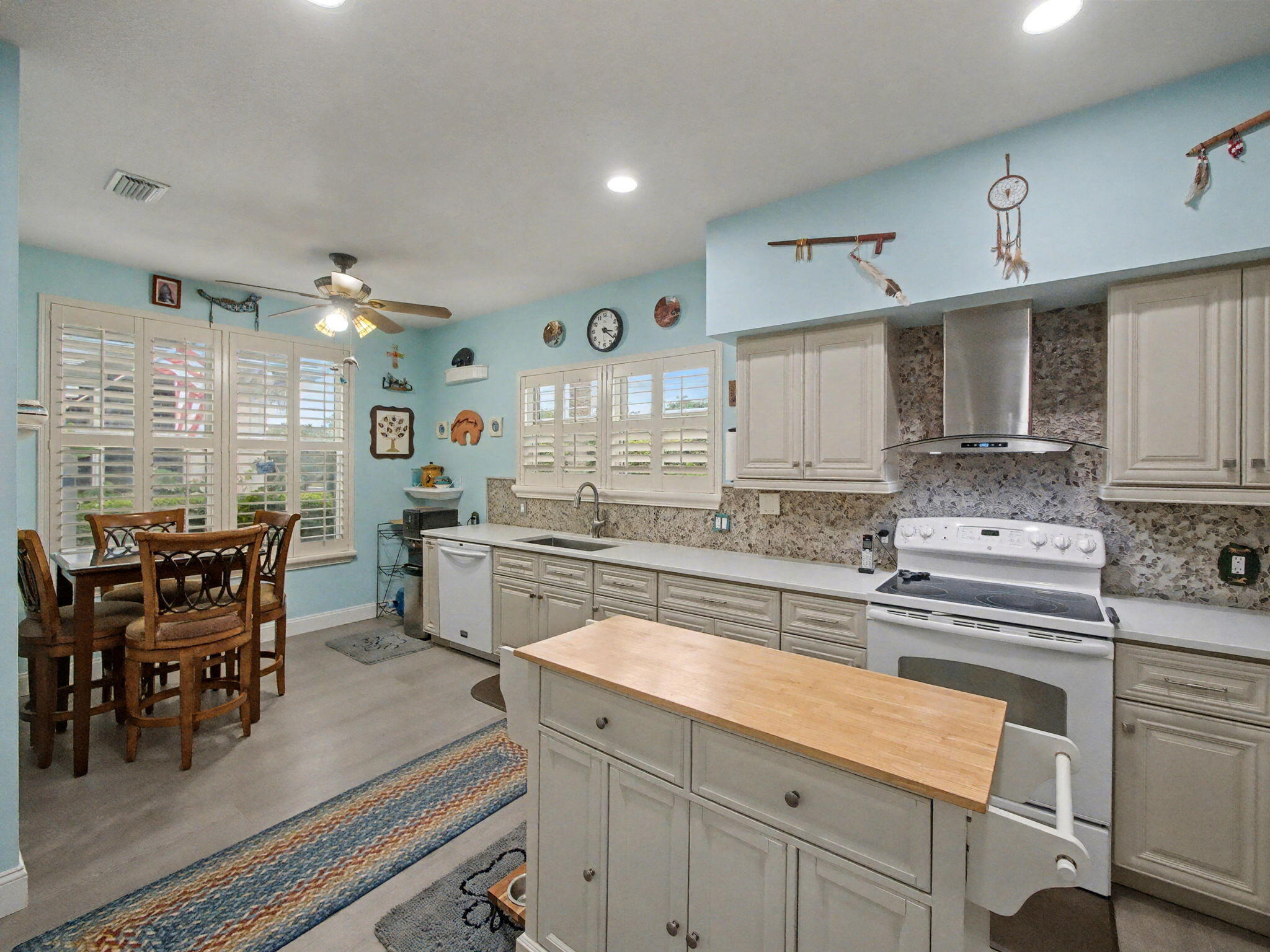 SEA COLONY - Residential