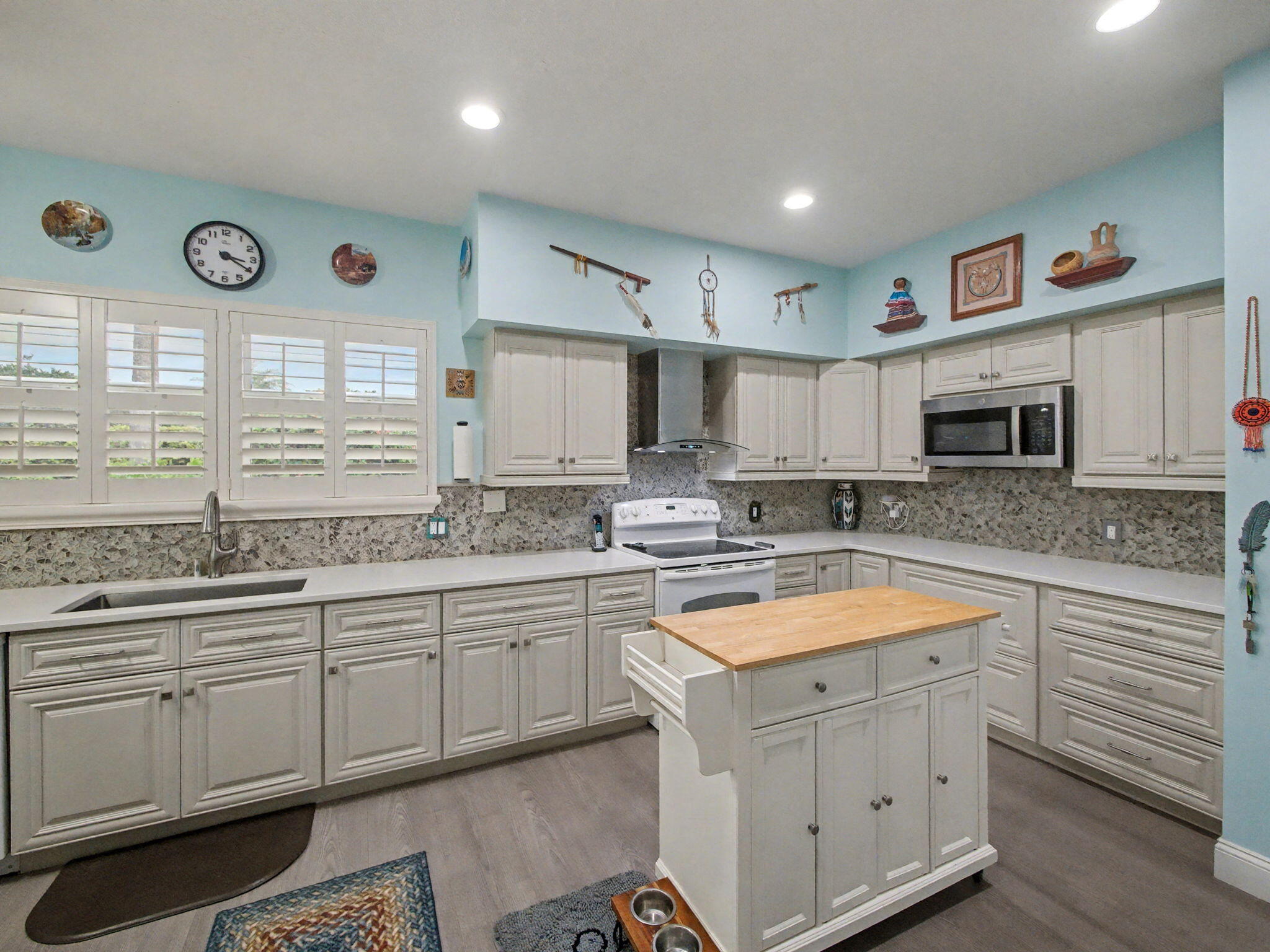 SEA COLONY - Residential