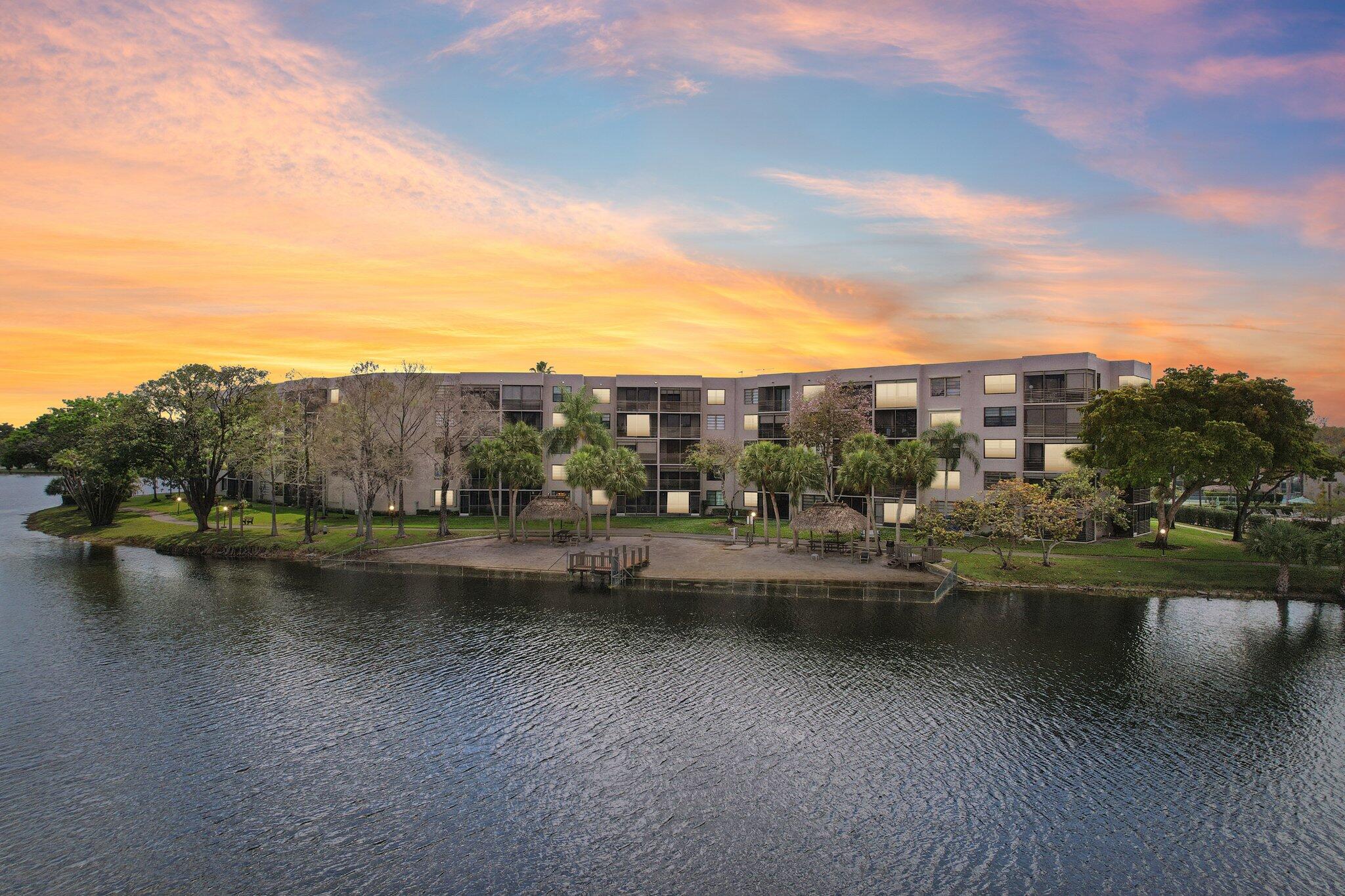 COLONY POINT 4 CONDO - Residential