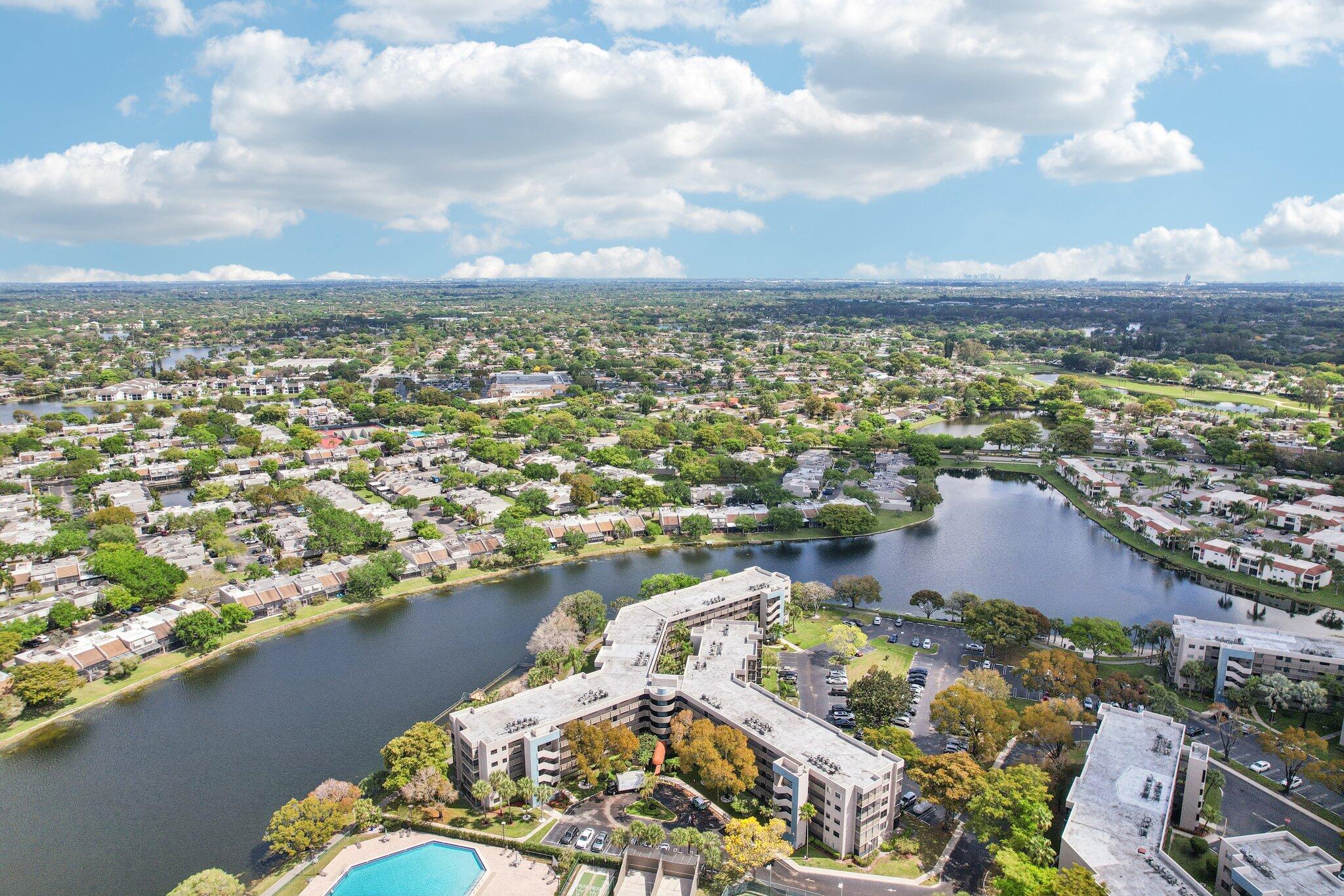 COLONY POINT 4 CONDO - Residential