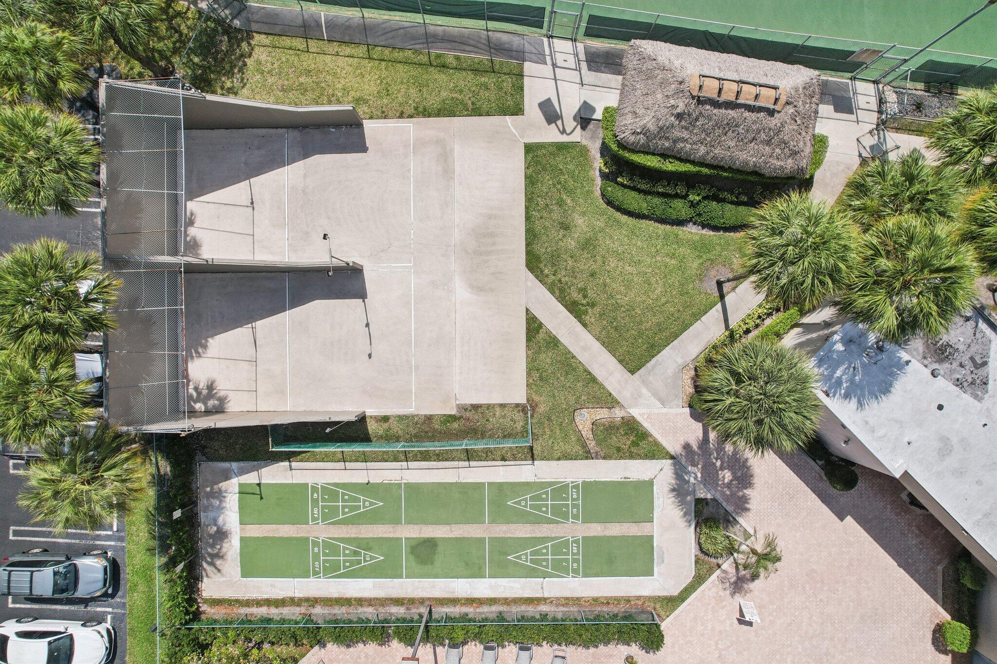 COLONY POINT 4 CONDO - Residential