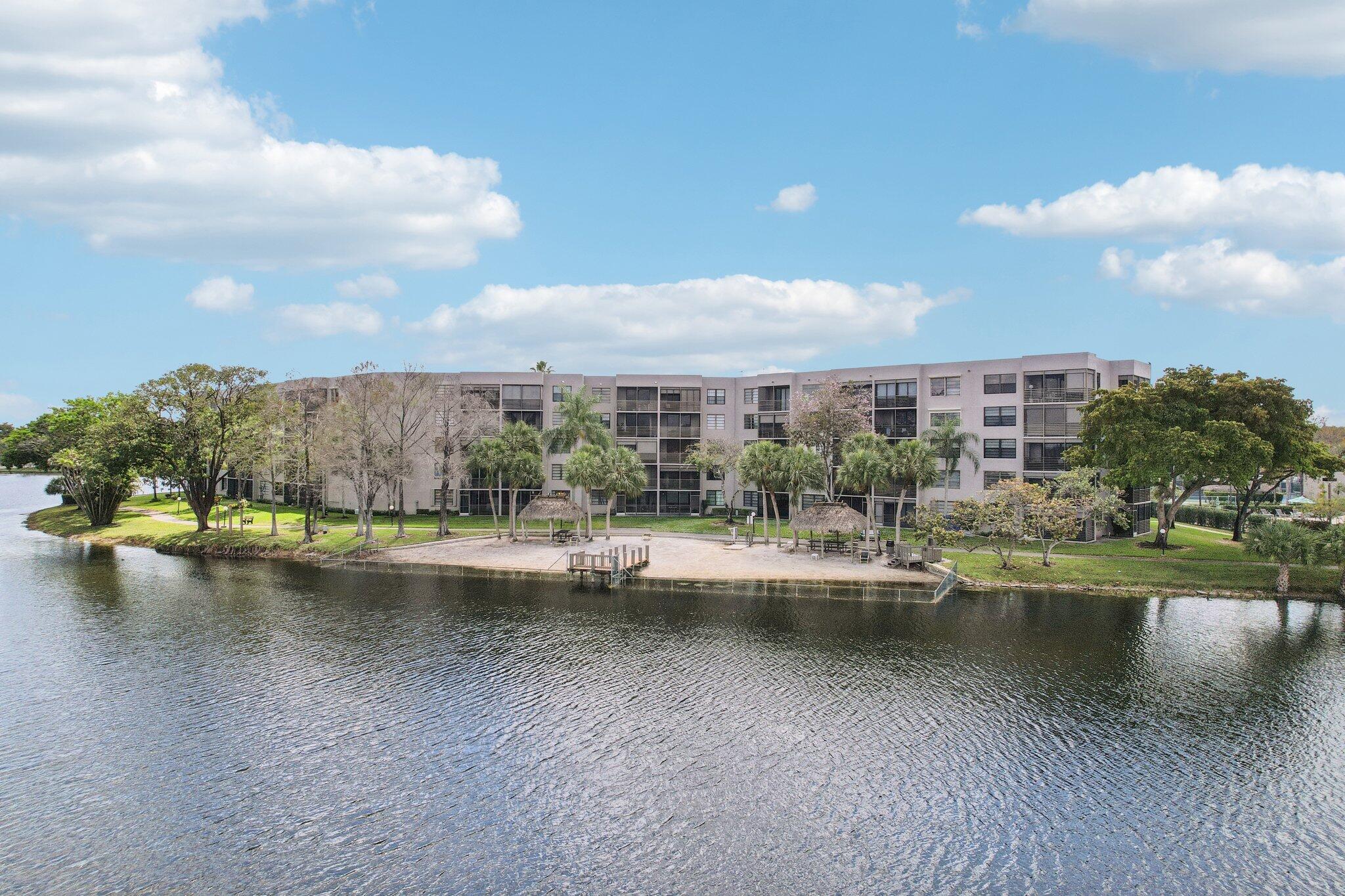 COLONY POINT 4 CONDO - Residential