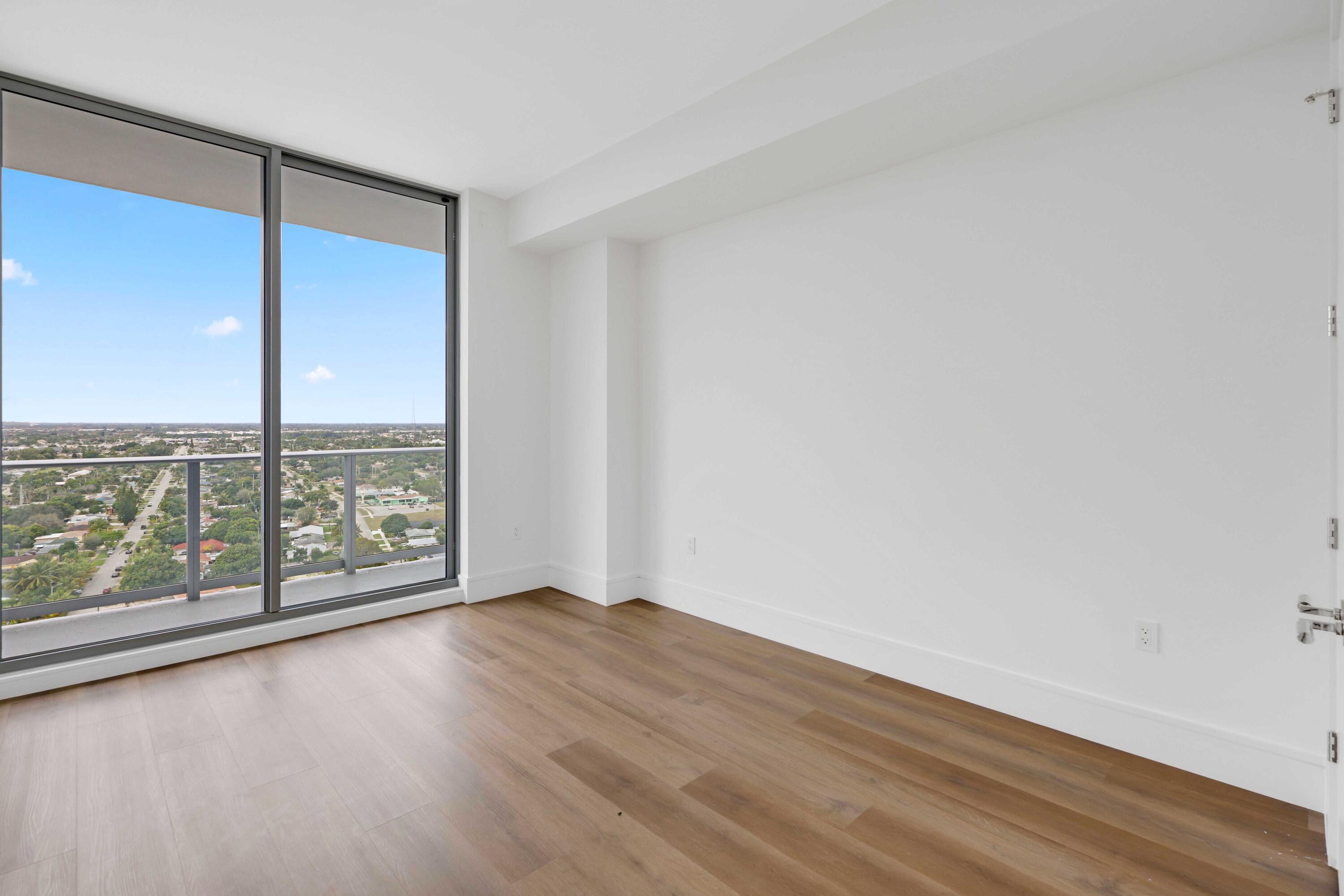 Nautilus 220 Condominium - Residential