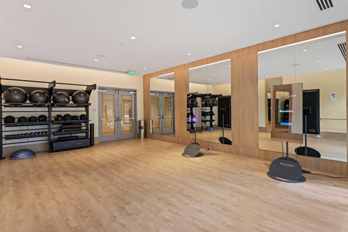 Nautilus 220 Condominium - Residential