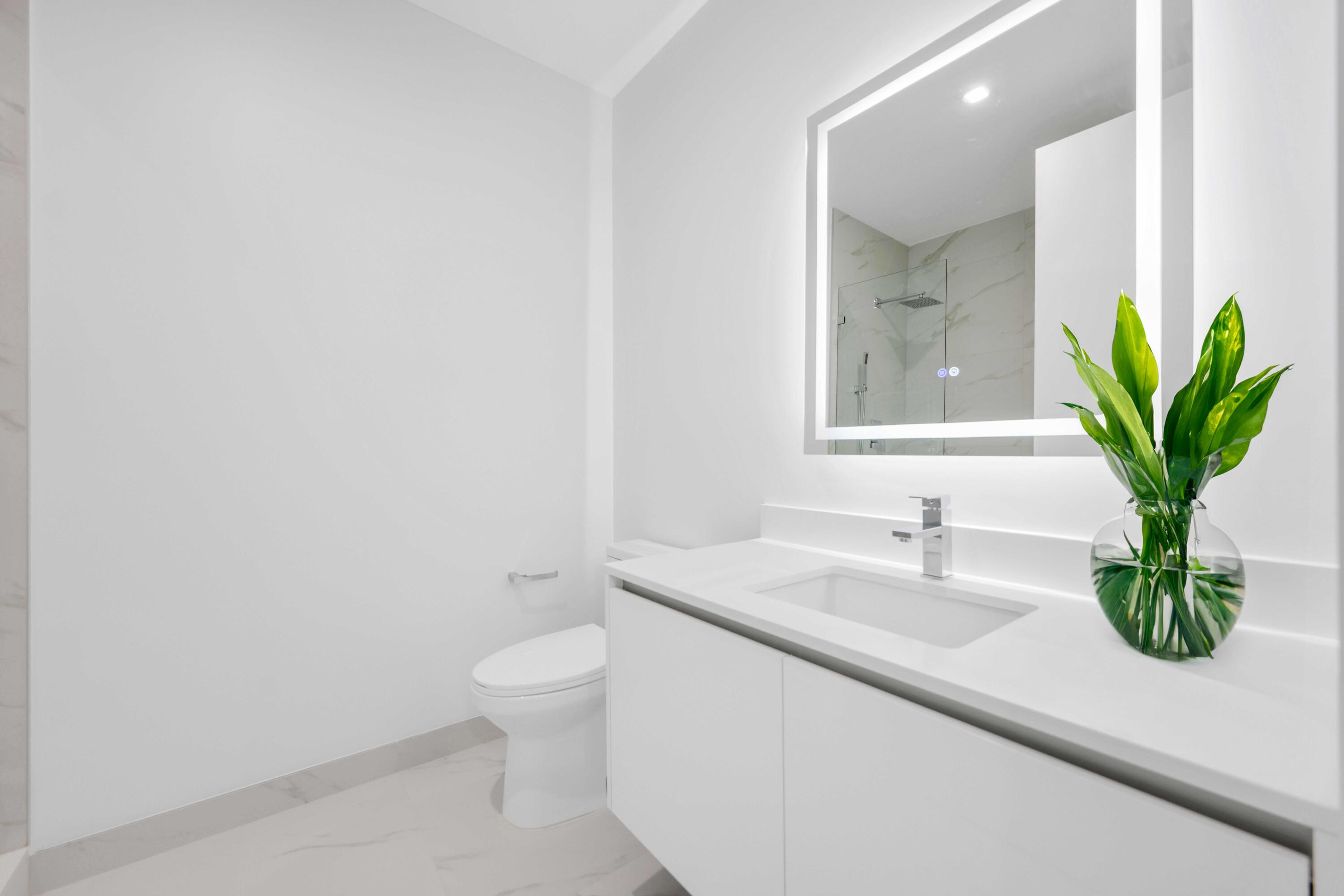 Nautilus 220 Condominium - Residential