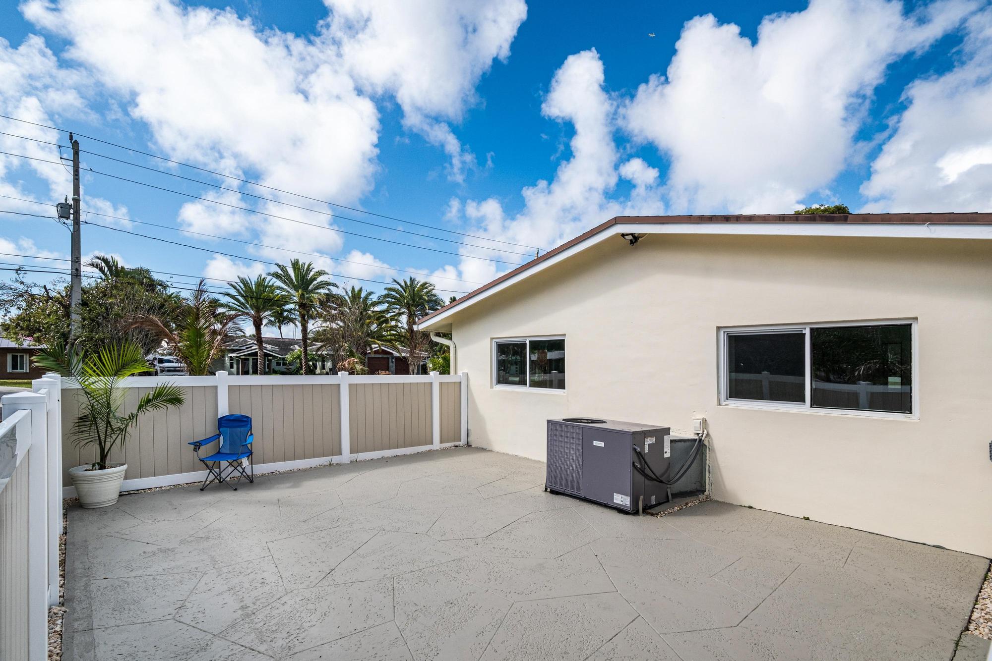 CALIBAN - Residential Lease