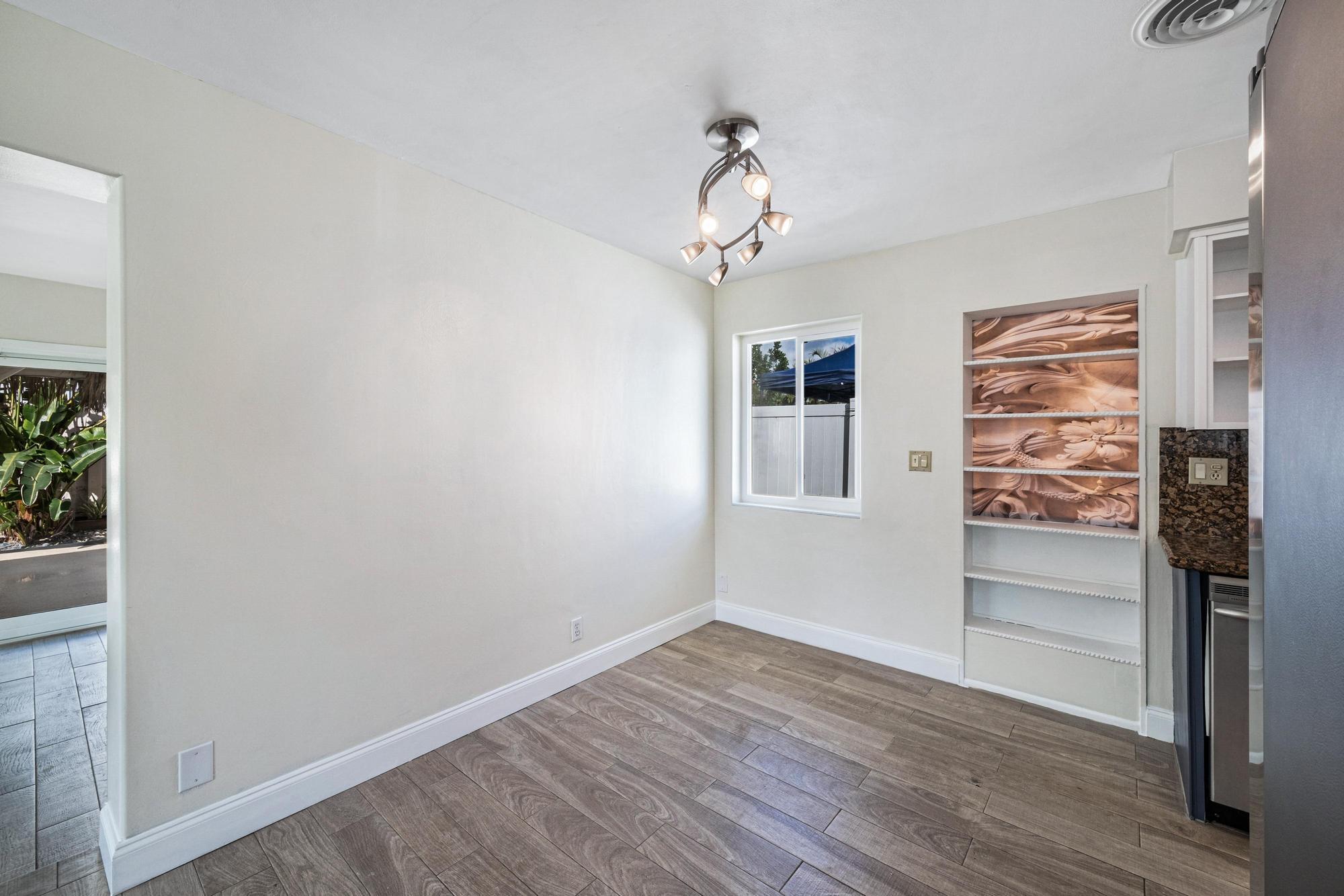 CALIBAN - Residential Lease