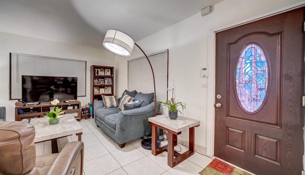 ORCHARD VILLA - Residential