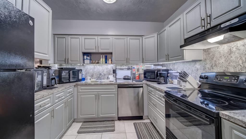 ORCHARD VILLA - Residential