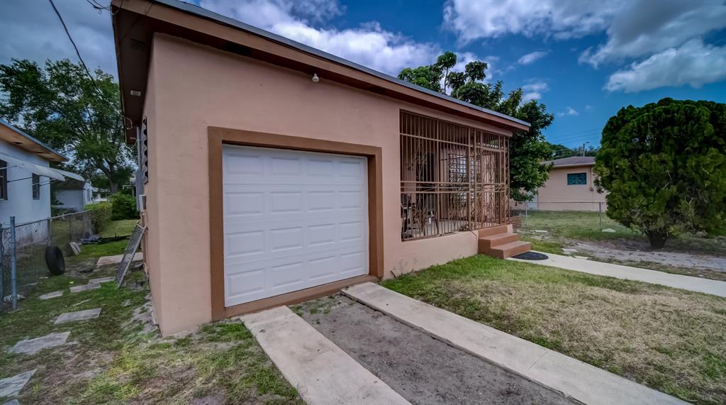 ORCHARD VILLA - Residential