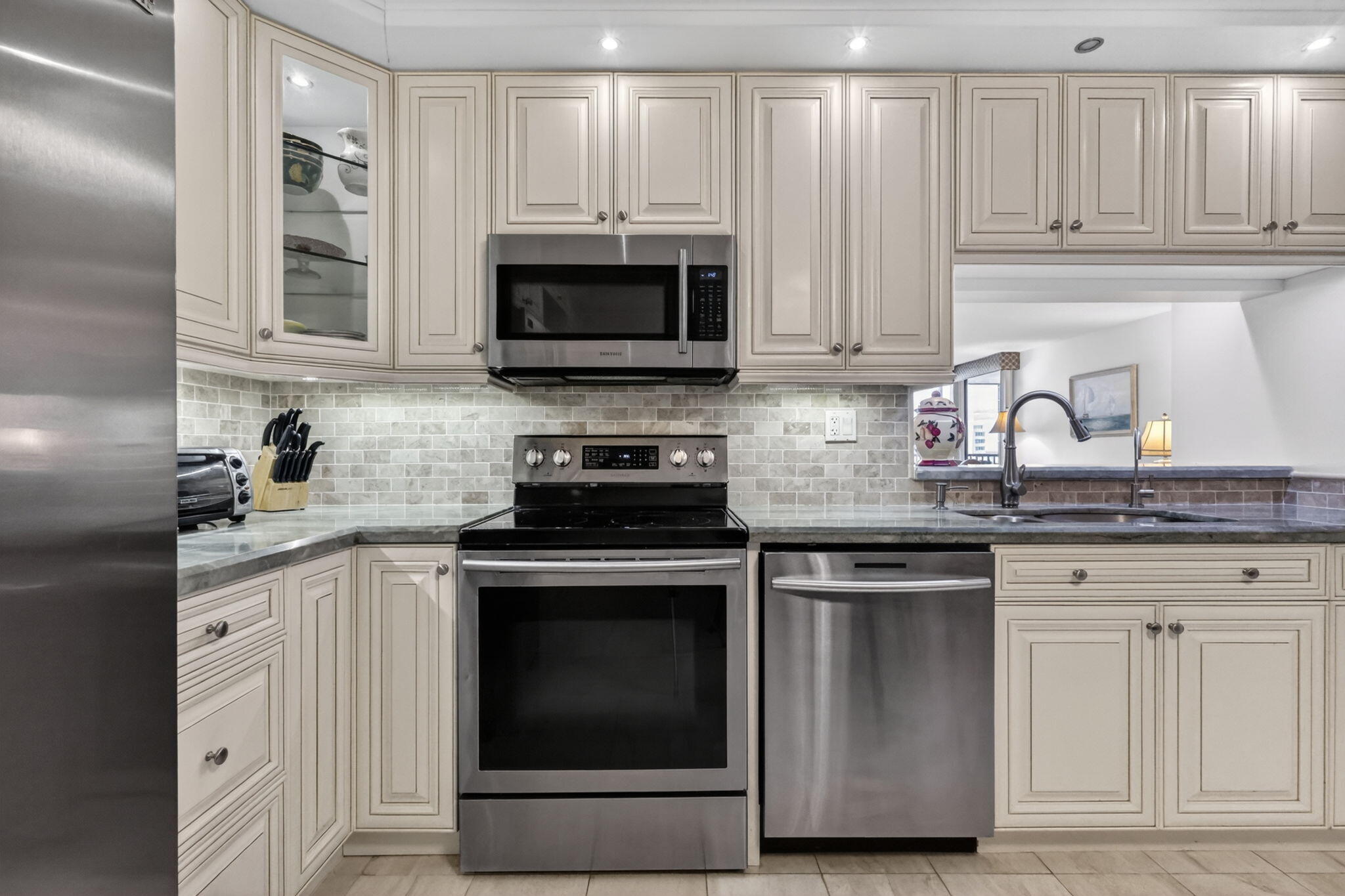 CORONADO AT HIGHLAND BEACH CONDO - Residential Lease