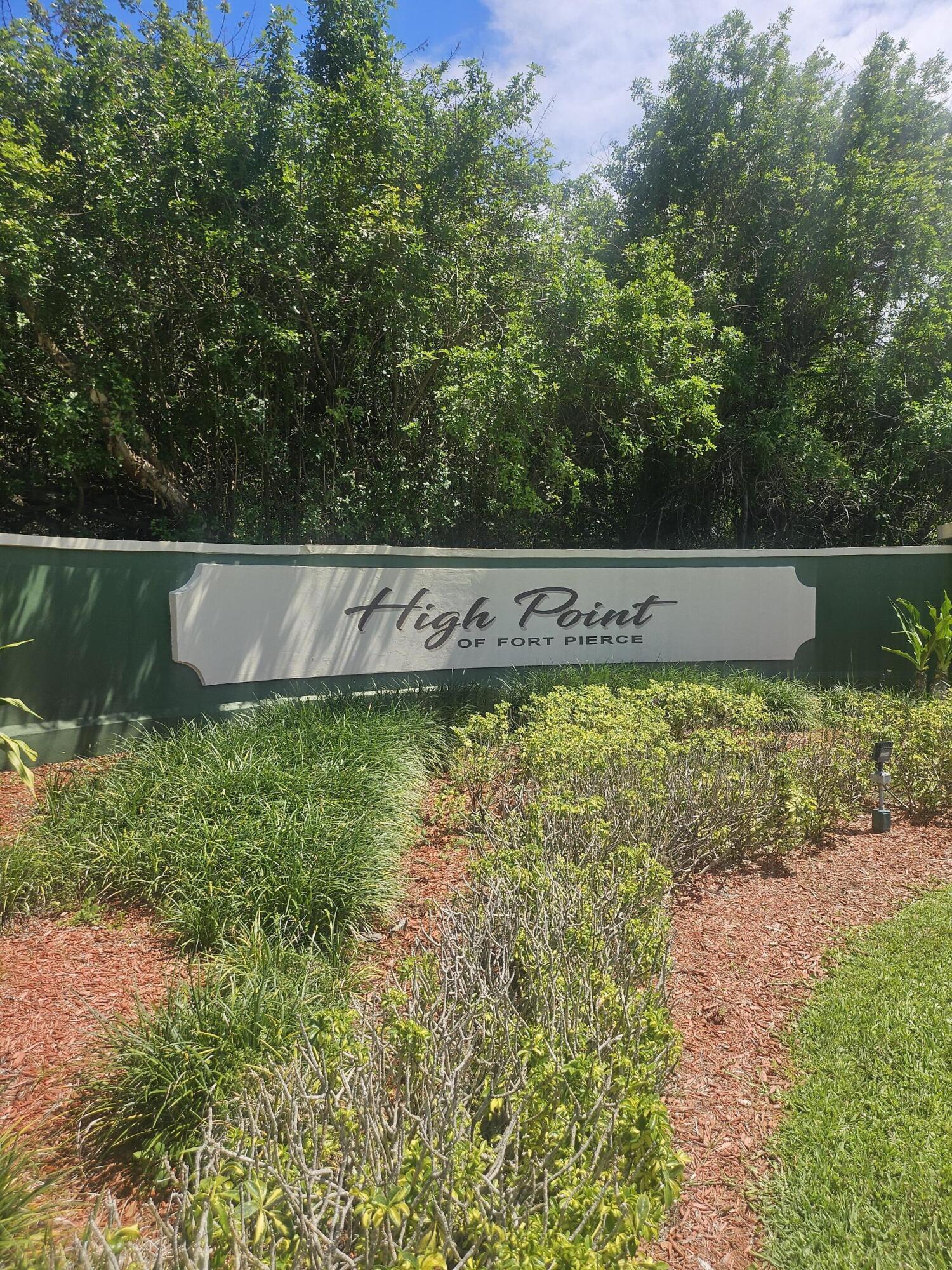 HIGH POINT OF FORT PIERCE CONDOMINIUM SECTION 1 - Residential