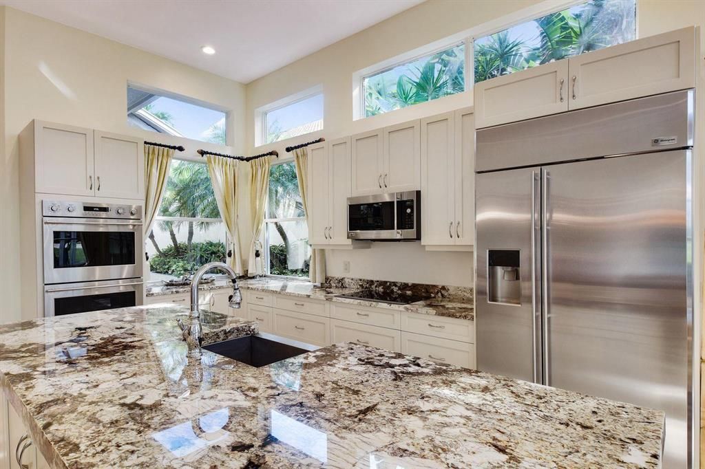 Photo of 111 Coral Cay Drive Dr, Palm Beach Gardens, FL 33418 (MLS # R10714523)