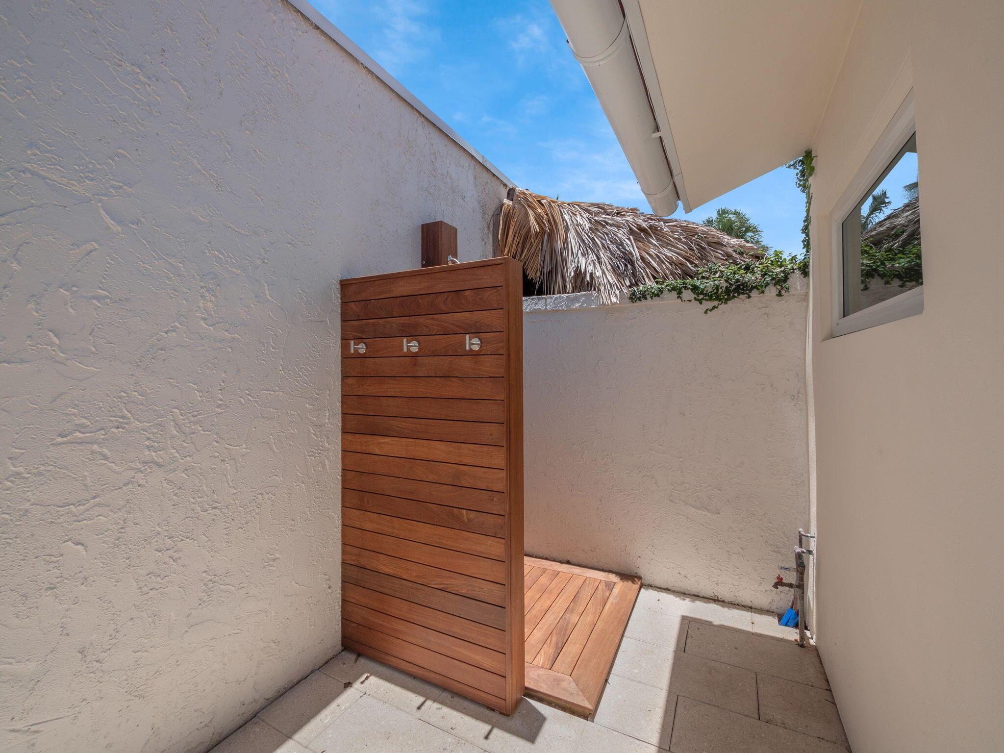 OCEAN WALK PLACE PH II - Residential