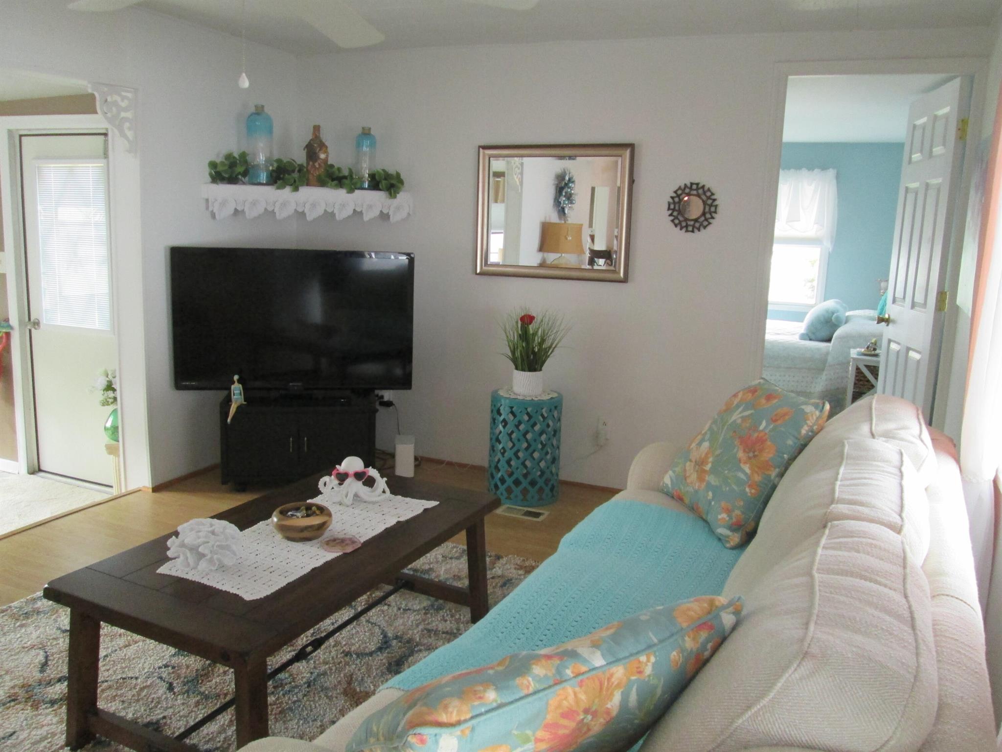 NORTHERN PINES MOBILE HOM - Residential