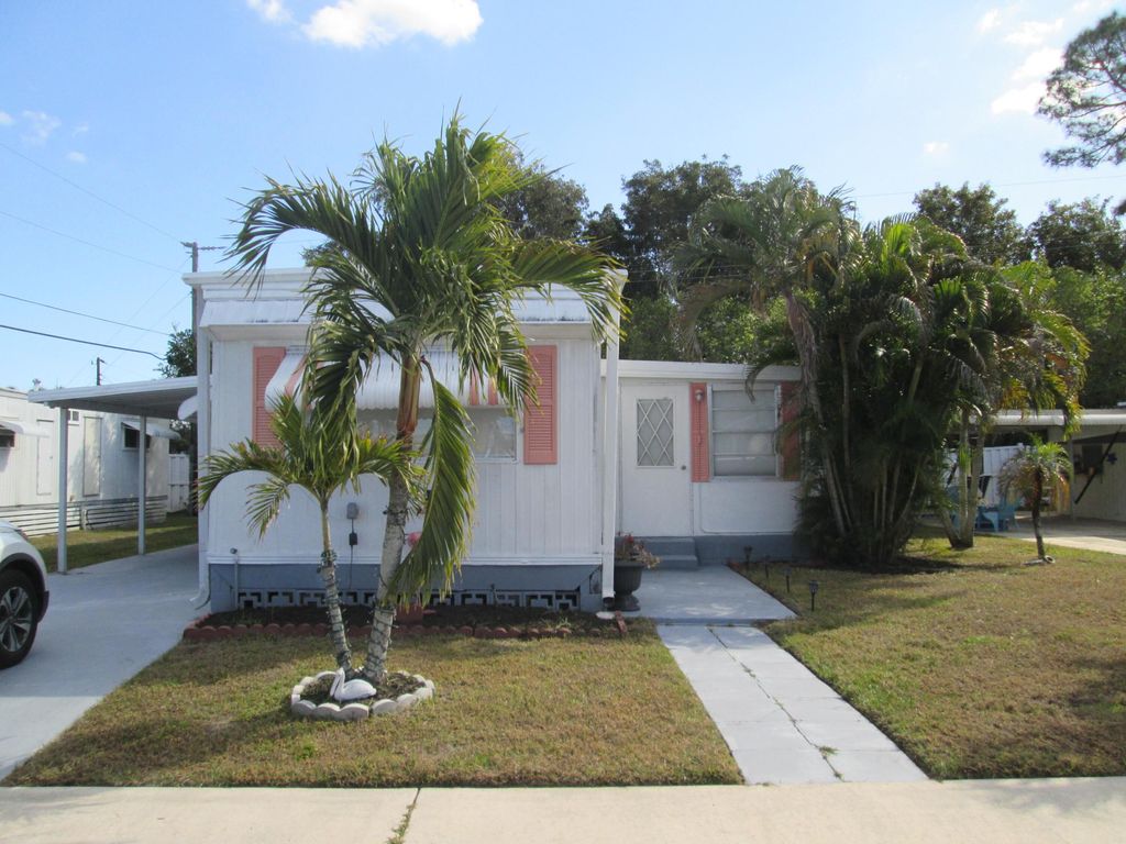 Photo of 4014 Bougainvillea Road, Boynton Beach, FL 33436 (MLS # R11149474)
