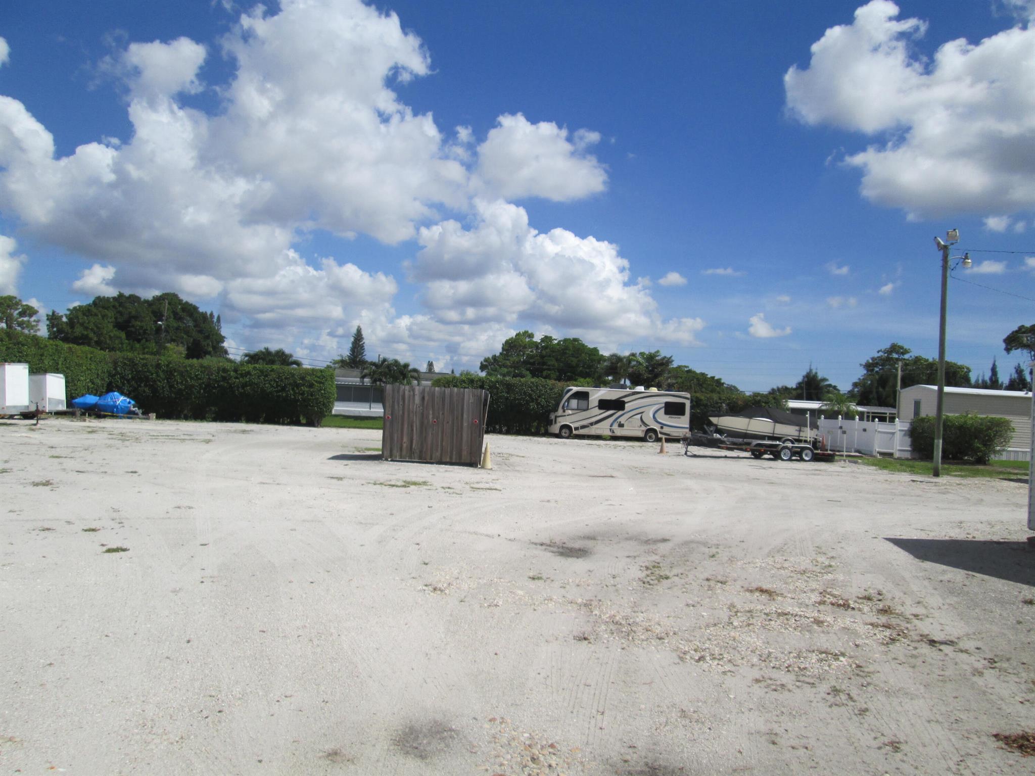 NORTHERN PINES MOBILE HOM - Residential