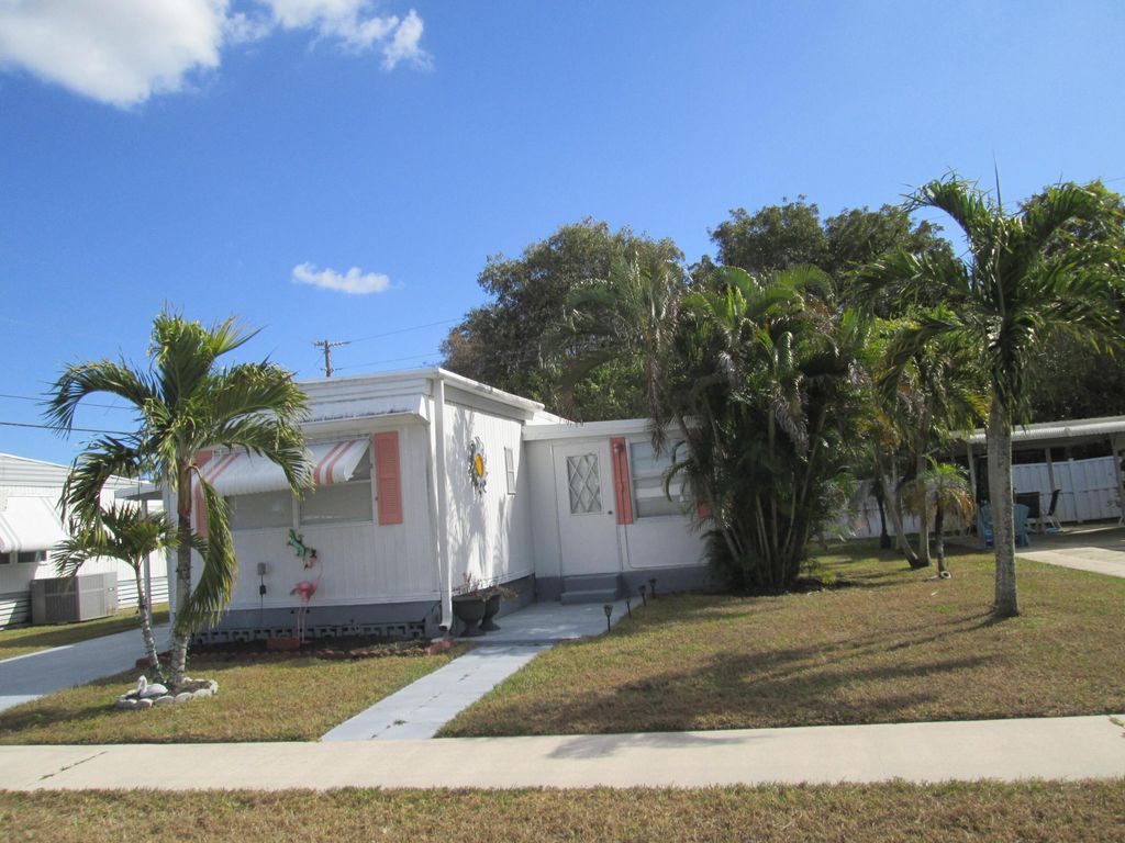 Photo of 4014 Bougainvillea Road, Boynton Beach, FL 33436 (MLS # R11149474)