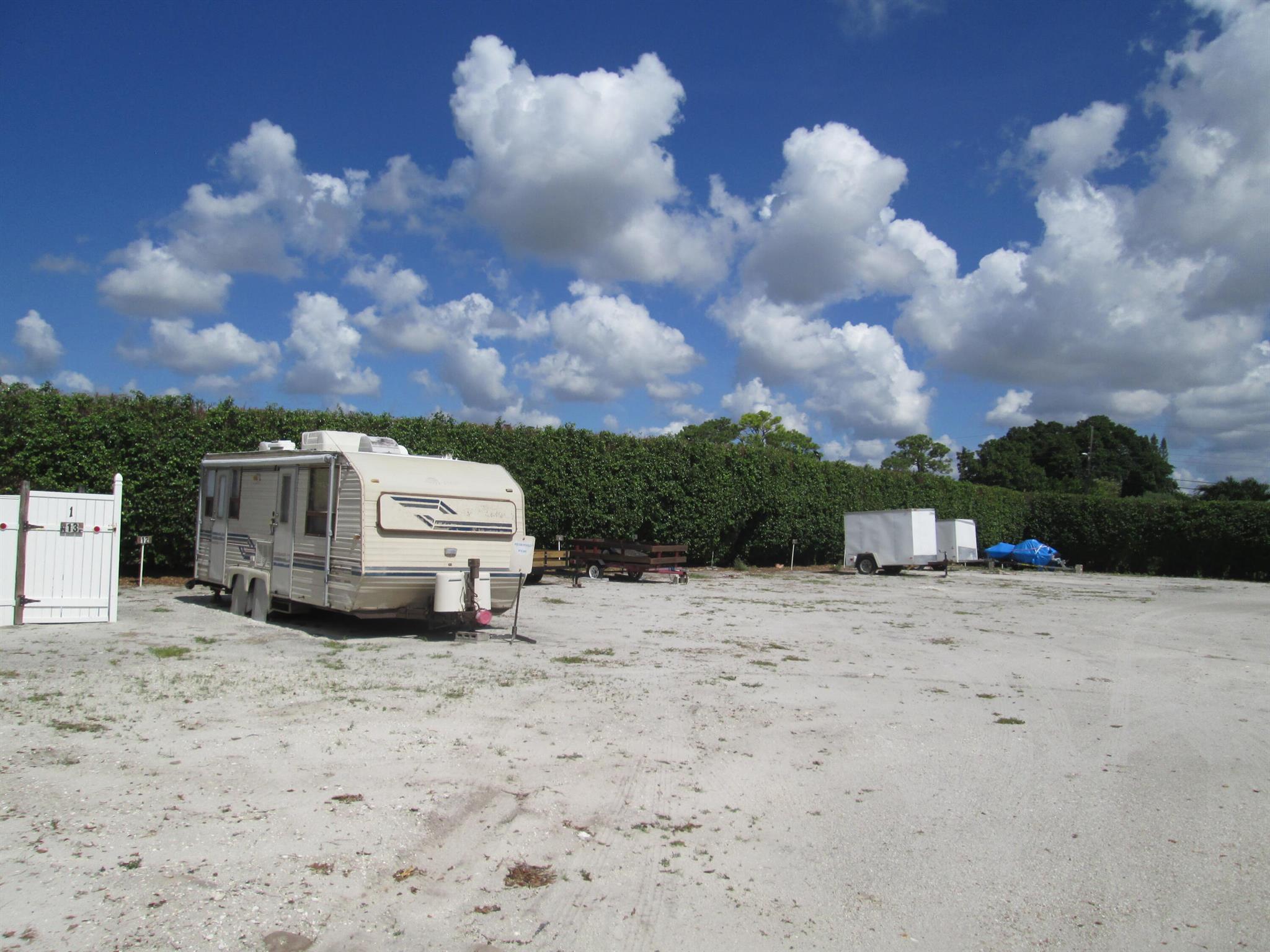 NORTHERN PINES MOBILE HOM - Residential