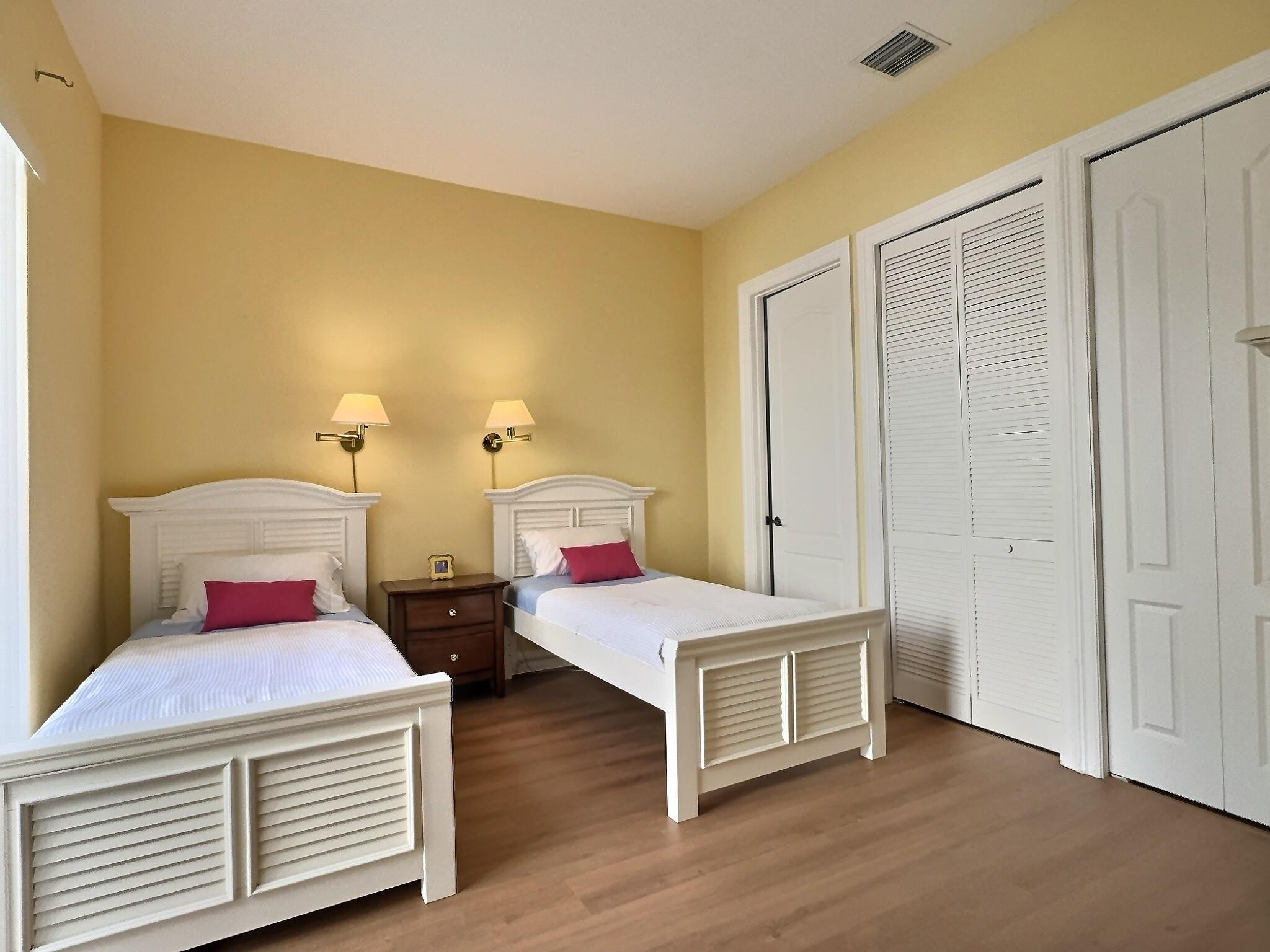 Parkwood Estates - Residential Lease