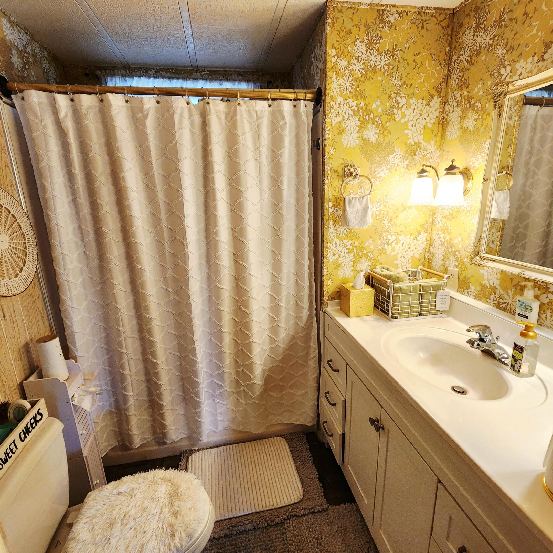 Spanish Lakes Riverfront - Residential