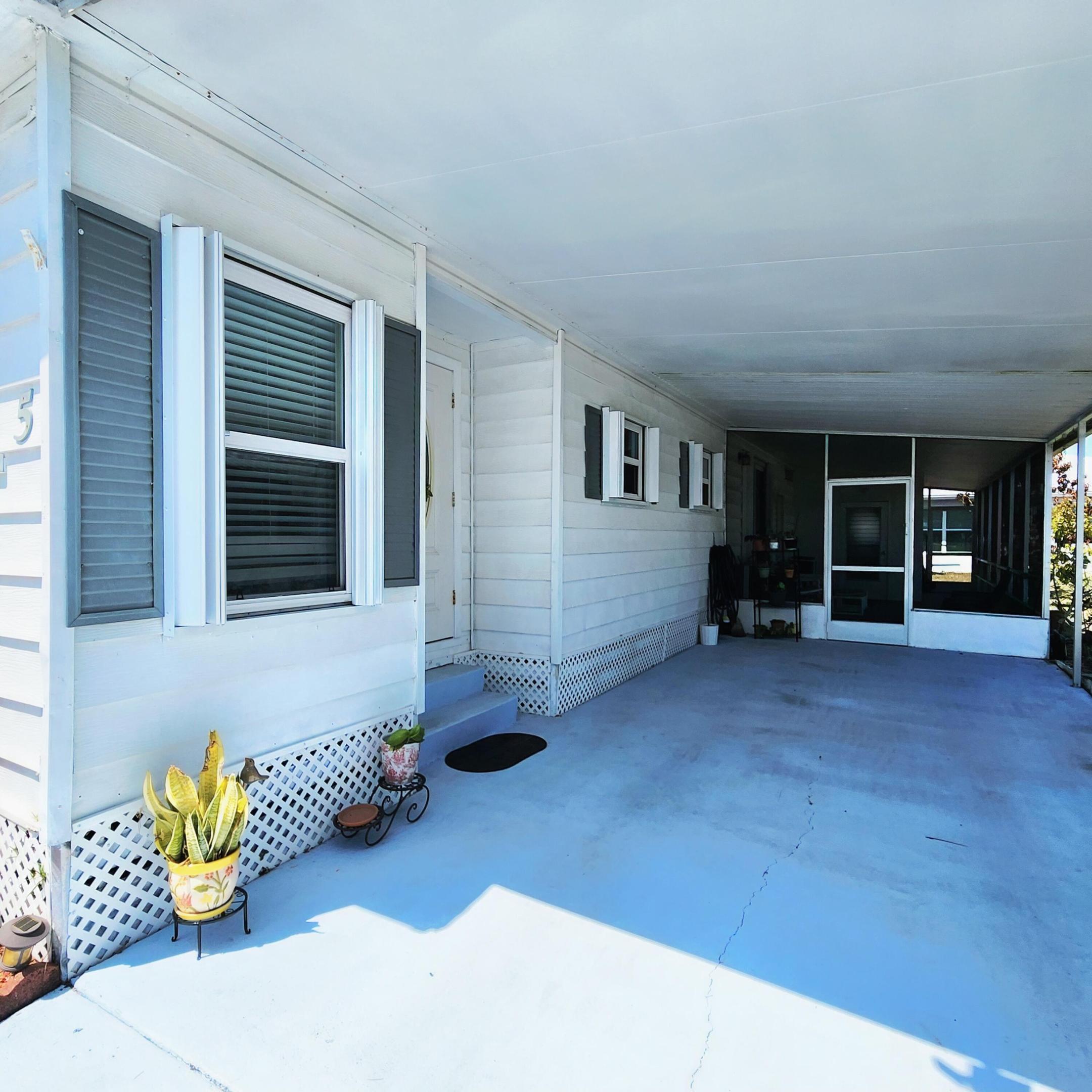 Spanish Lakes Riverfront - Residential