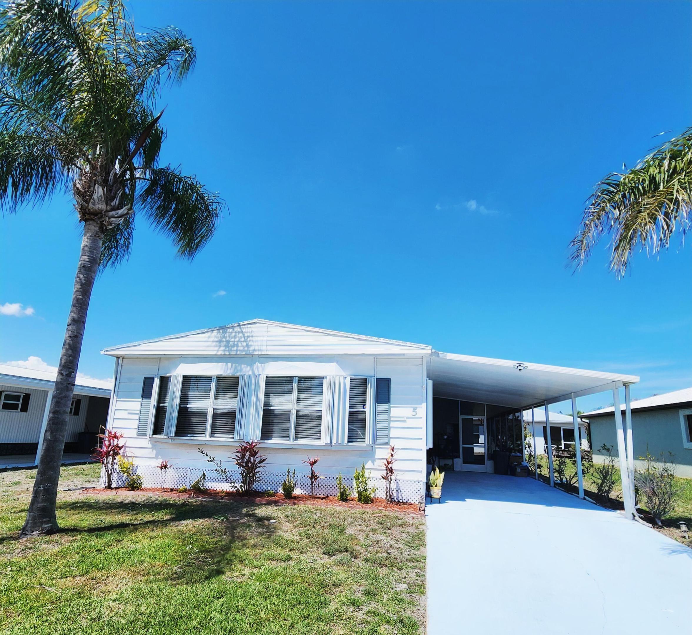 Spanish Lakes Riverfront - Residential