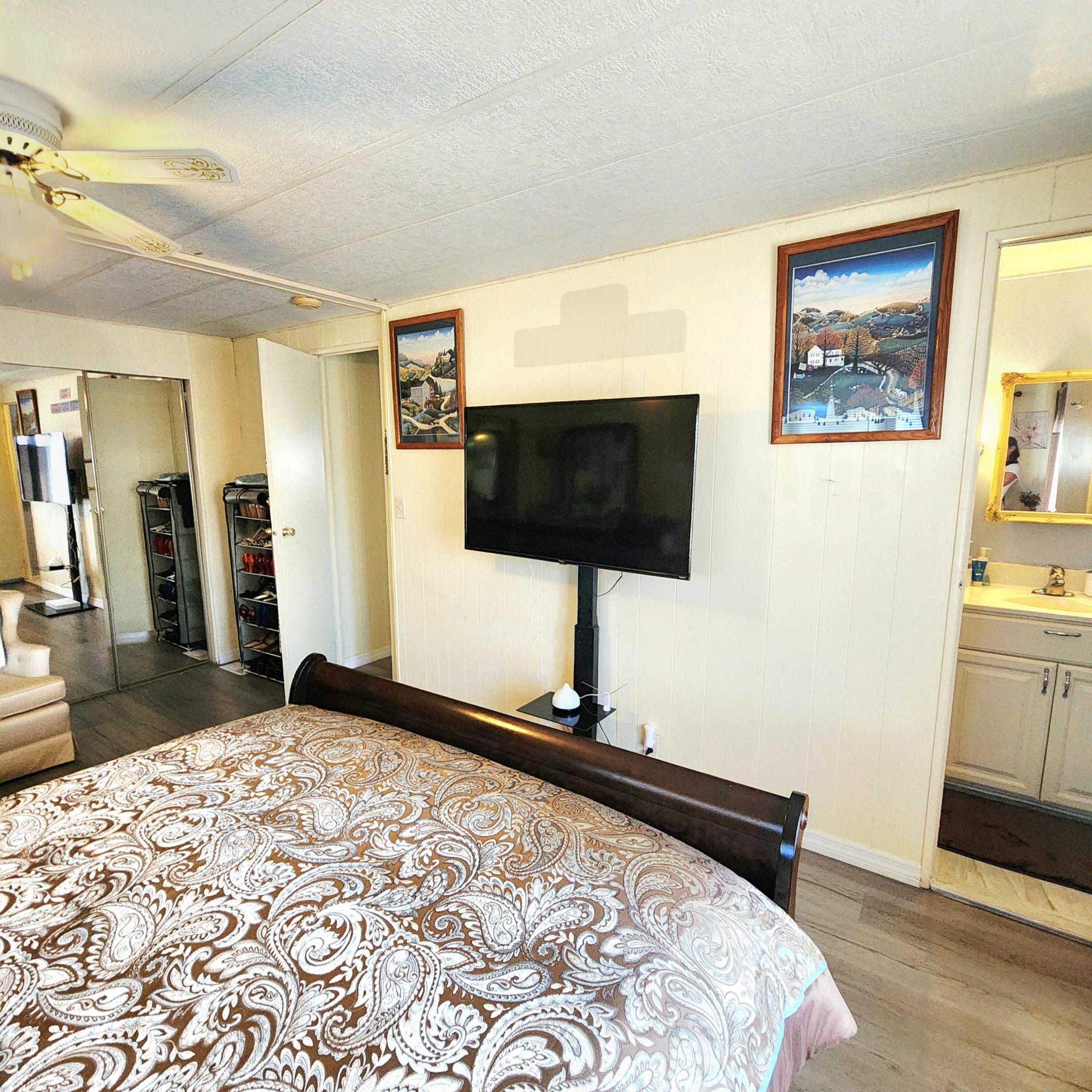 Spanish Lakes Riverfront - Residential