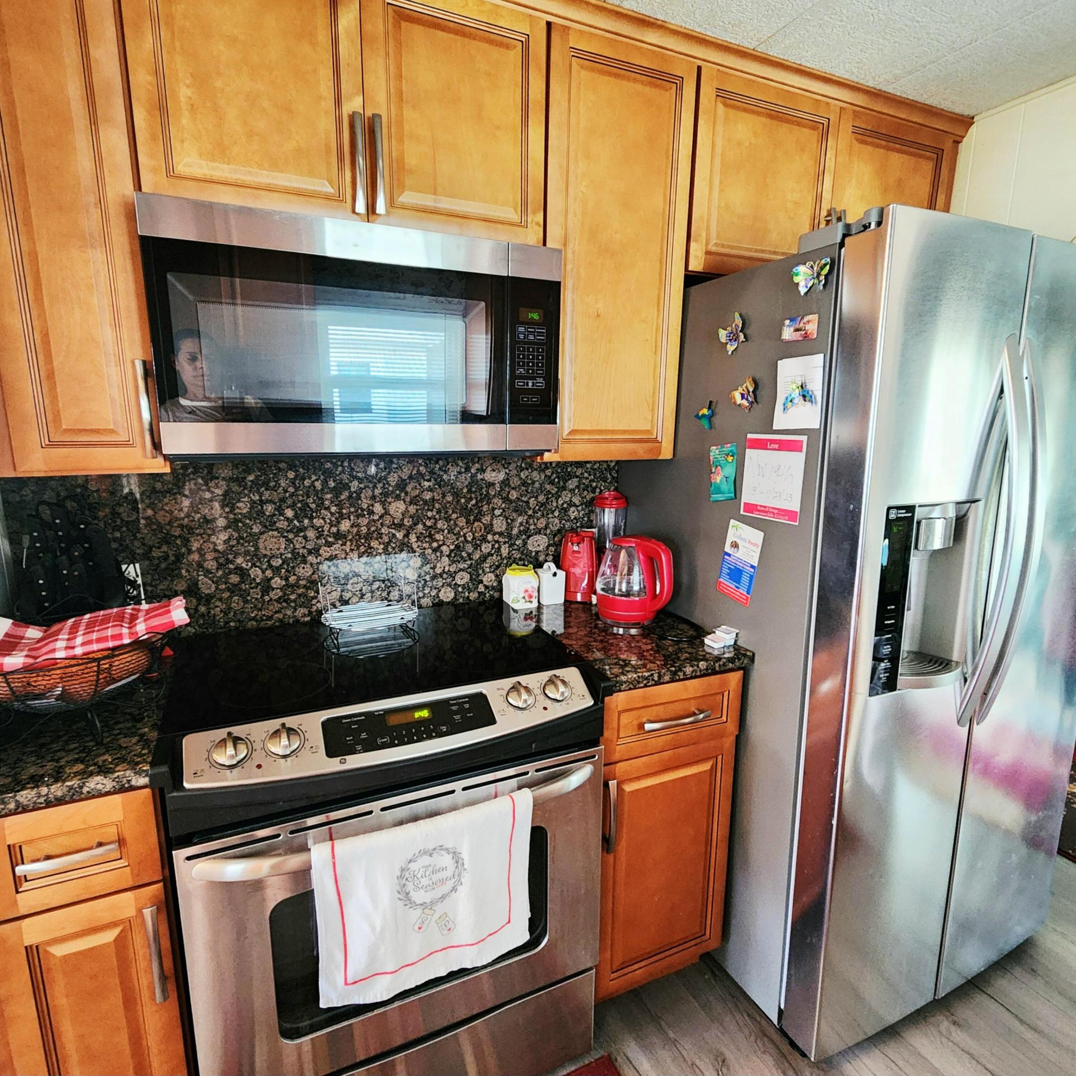 Spanish Lakes Riverfront - Residential