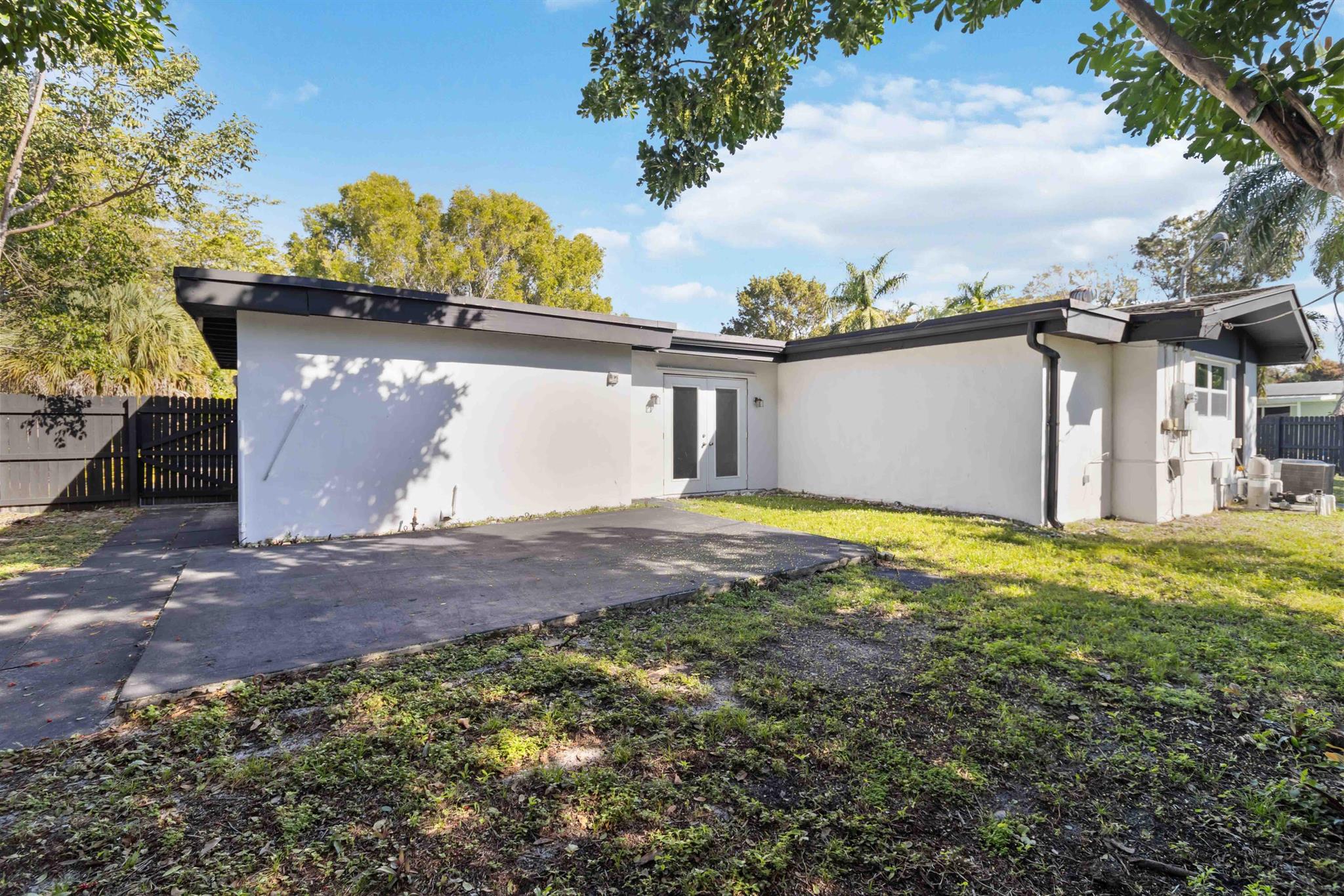 PLANTATION PARK - Residential