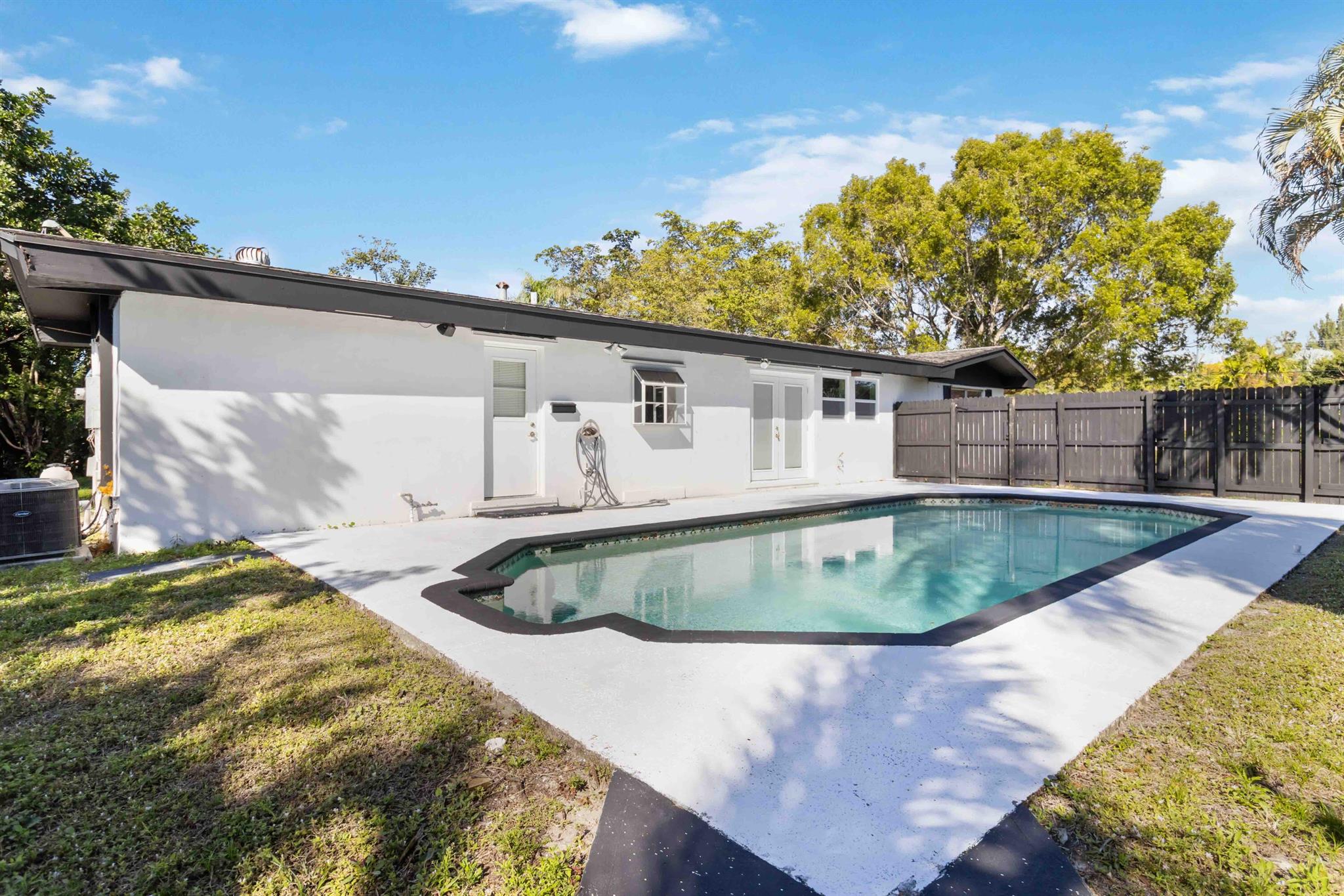 PLANTATION PARK - Residential