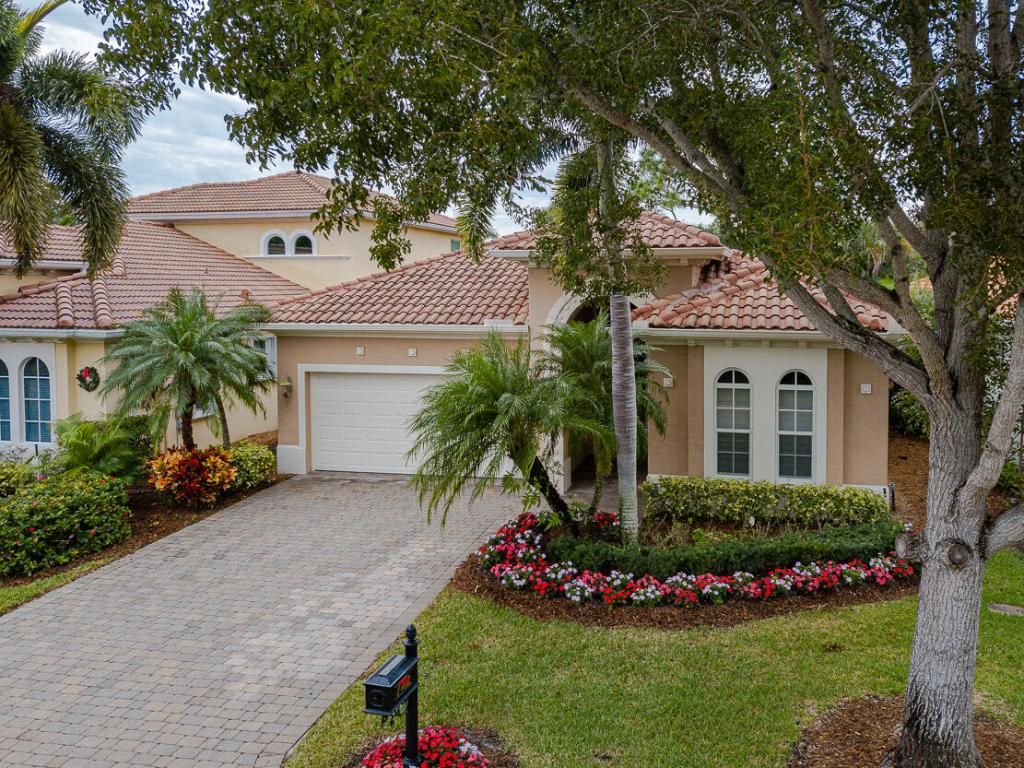 Photo of 742 SW Palm Cove Drive, Palm City, FL 34990 (MLS # R11155653)