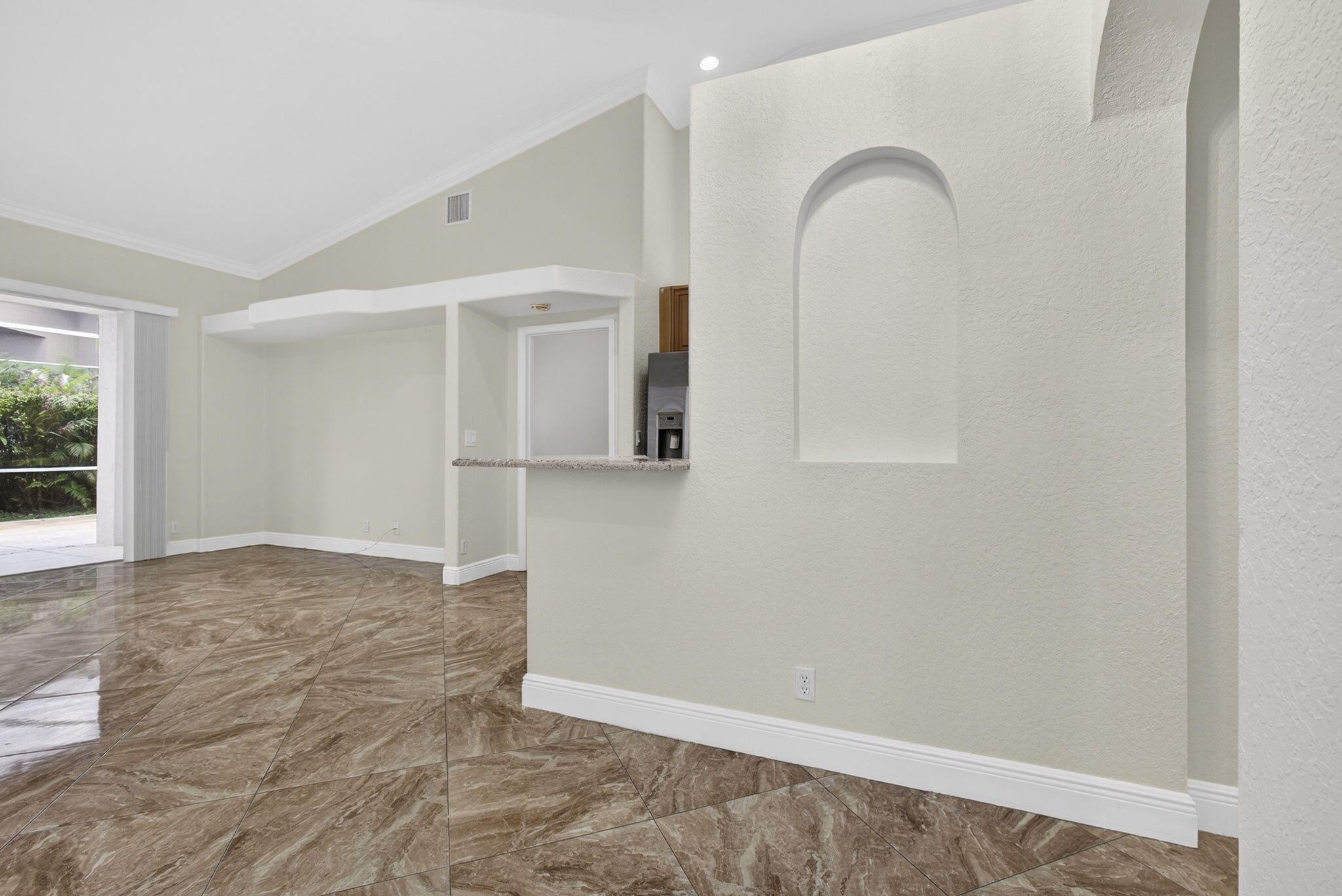 ANDROS ISLE PAR B - Residential Lease