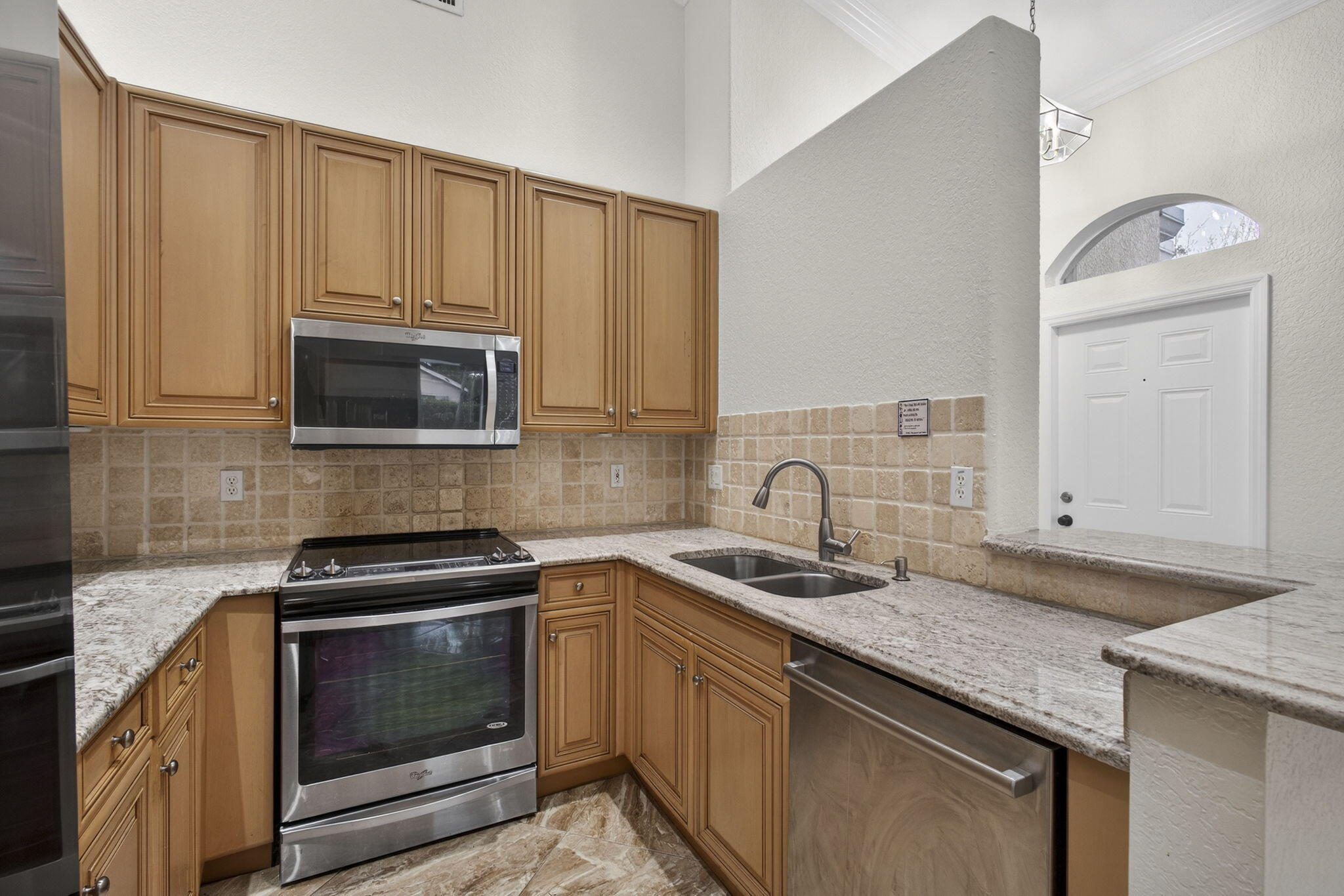 ANDROS ISLE PAR B - Residential Lease