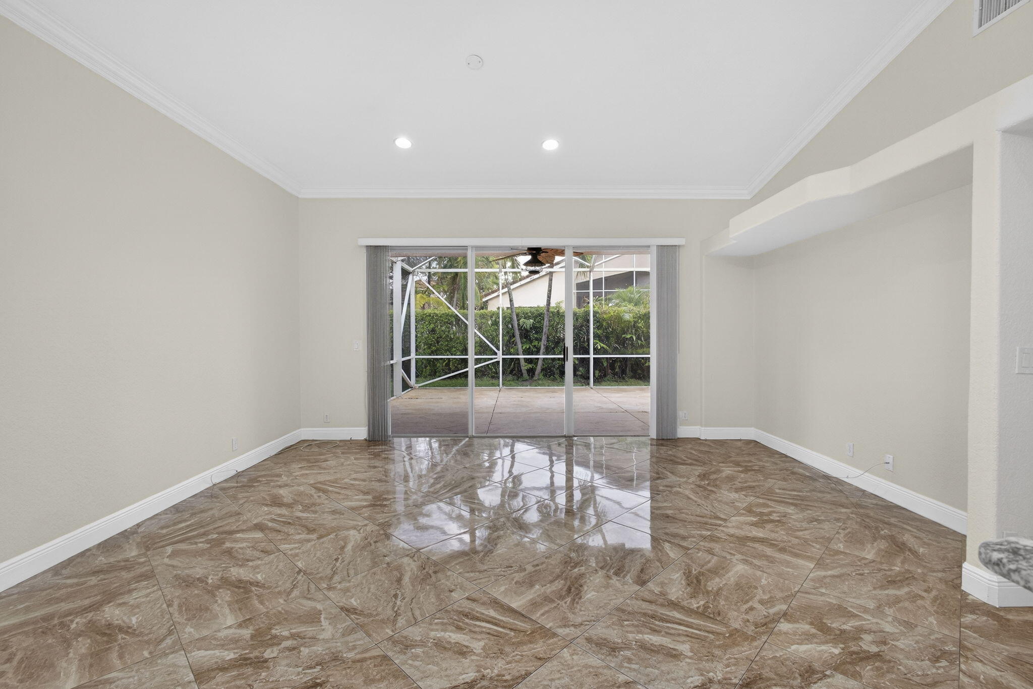 ANDROS ISLE PAR B - Residential Lease