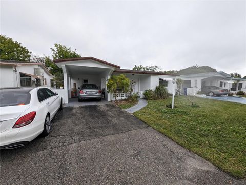 A home in Lauderdale Lakes