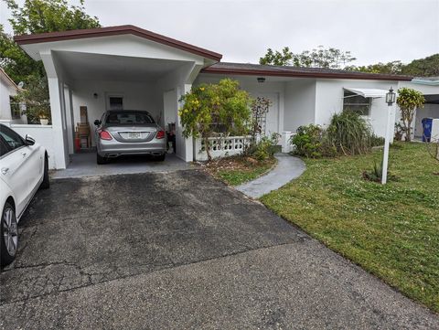 A home in Lauderdale Lakes