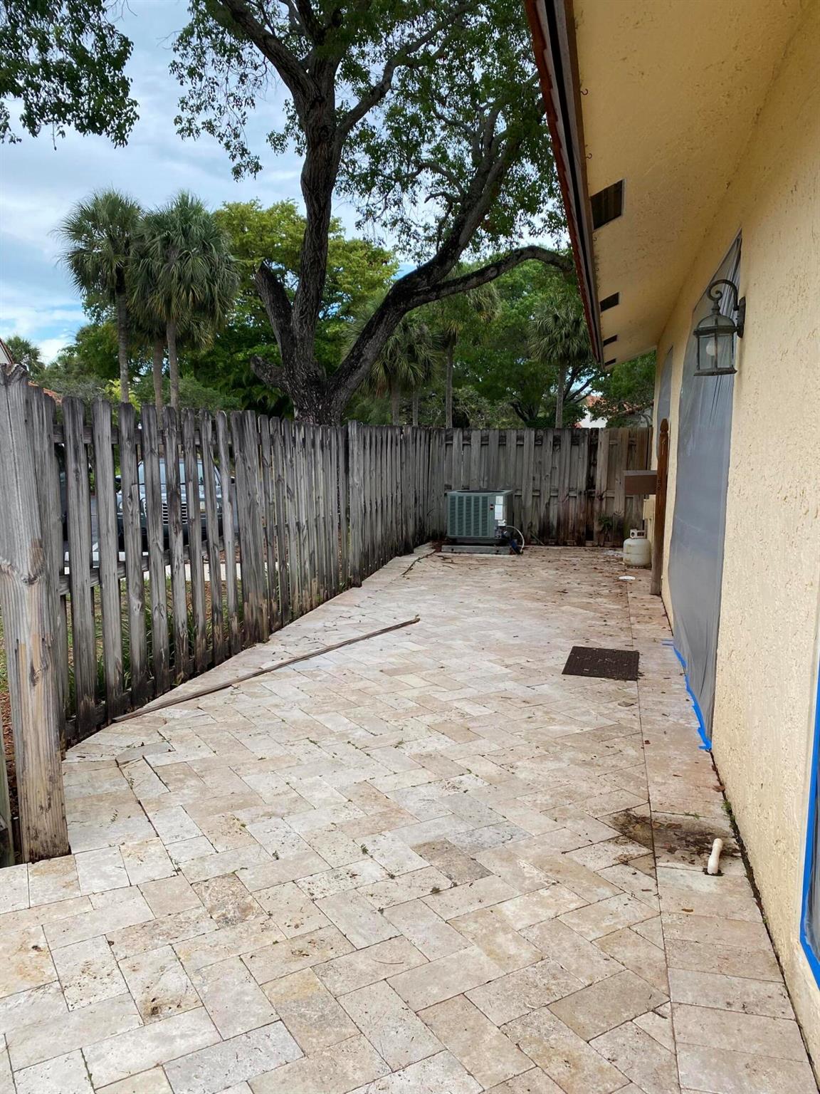 TOWN PLACE CONDO I AND II - Residential Lease