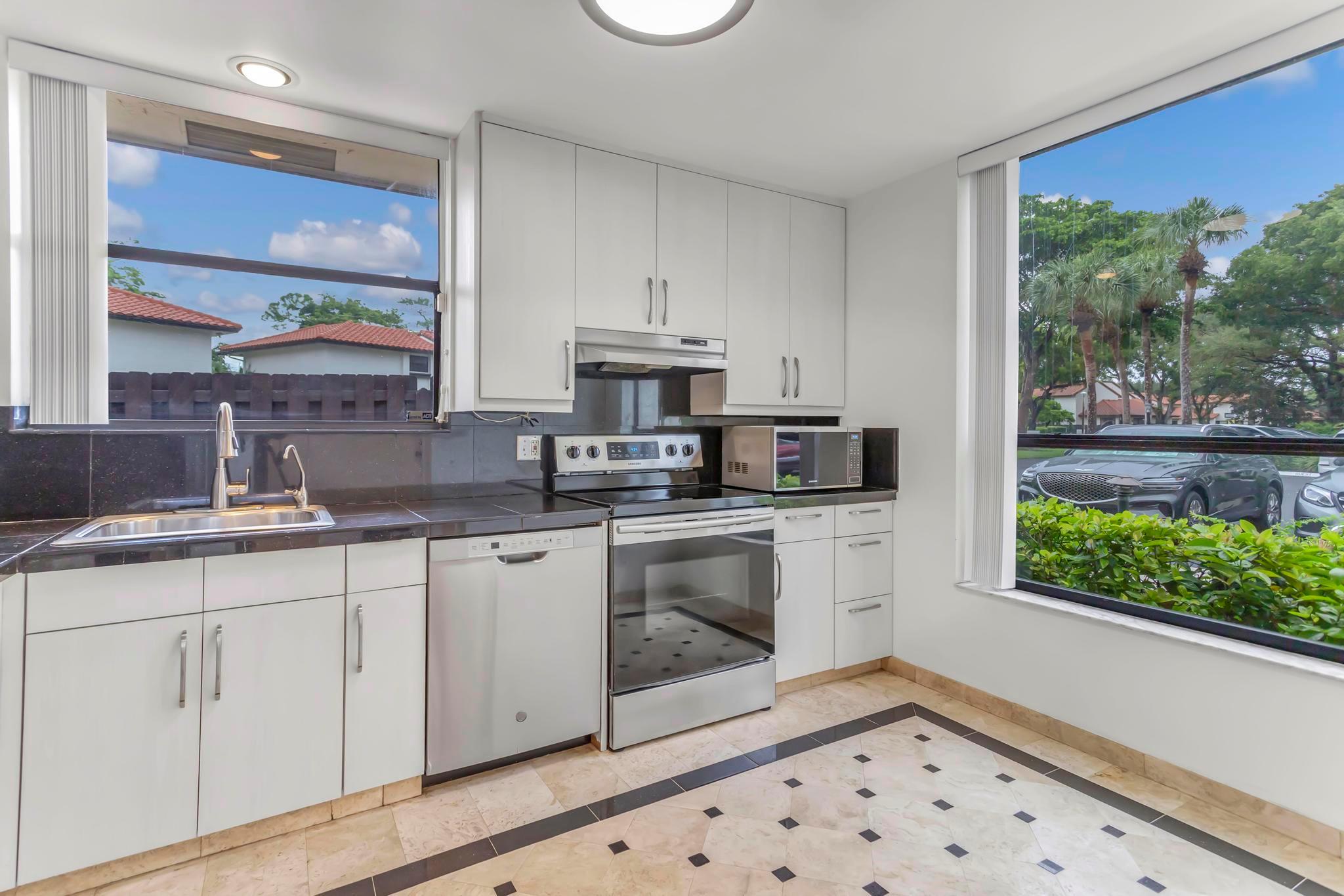 TOWN PLACE CONDO I AND II - Residential Lease