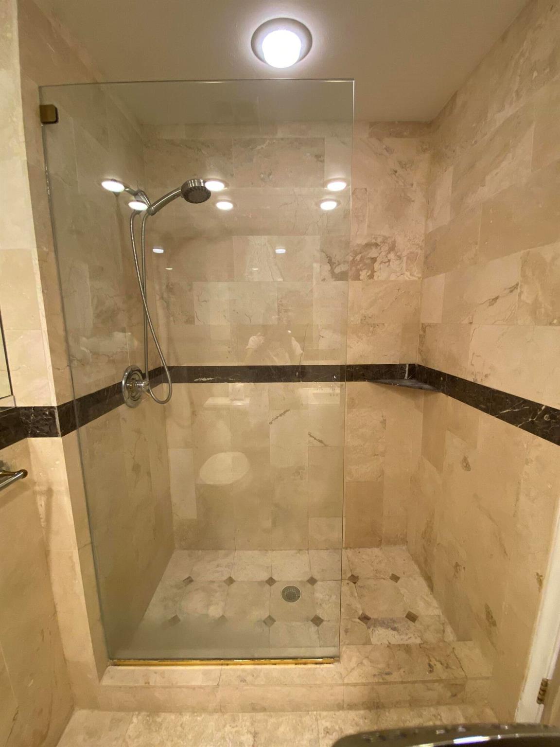 TOWN PLACE CONDO I AND II - Residential Lease