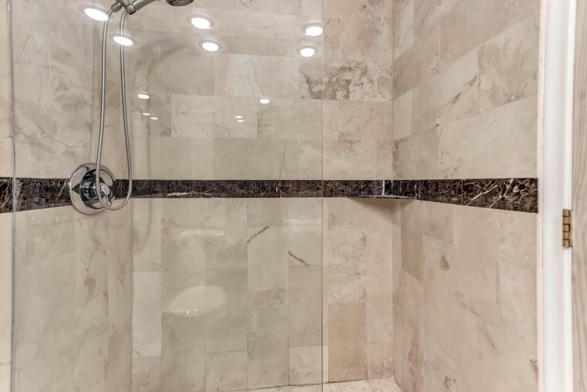 TOWN PLACE CONDO I AND II - Residential Lease