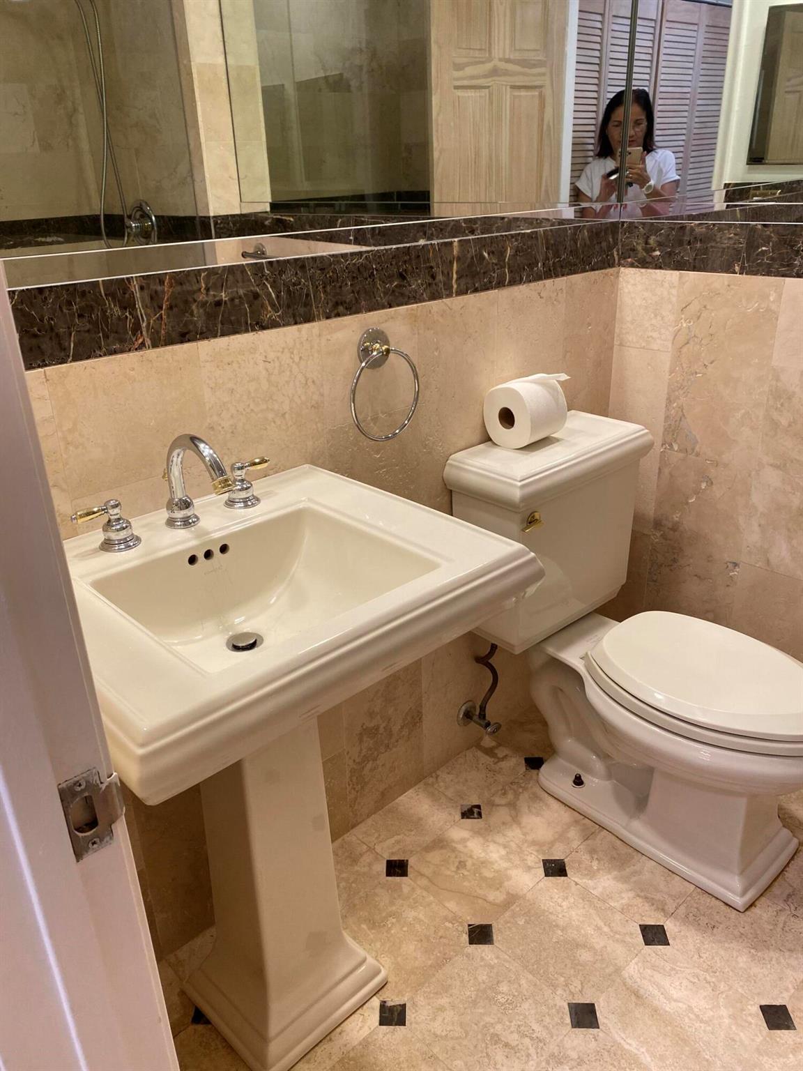 TOWN PLACE CONDO I AND II - Residential Lease