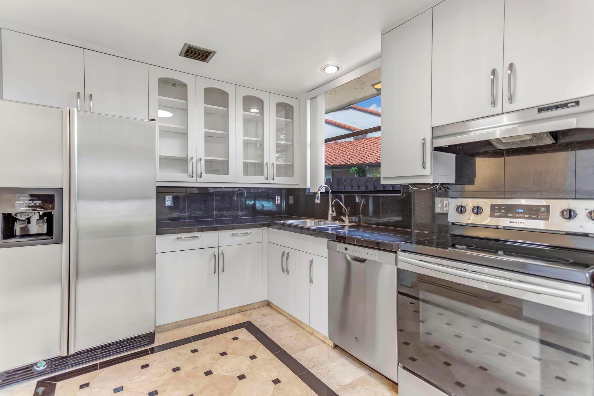 TOWN PLACE CONDO I AND II - Residential Lease